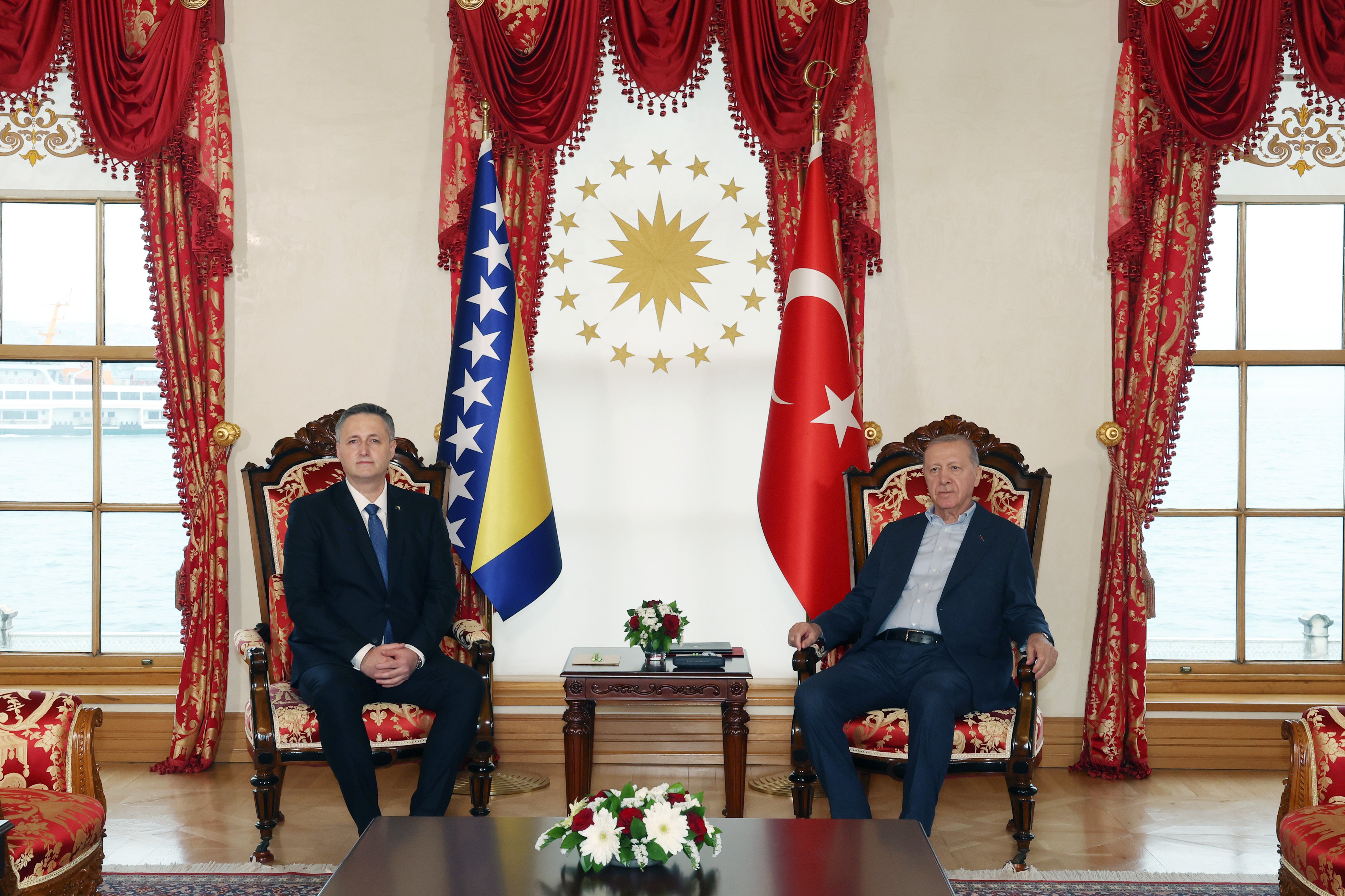 İstanbul- Cumhurbaşkanı Erdoğan, Bosna Hersek Devlet Başkanlığı Konseyi Başkanı Denis Beçiroviç'le görüştü /Görüntü eklendi