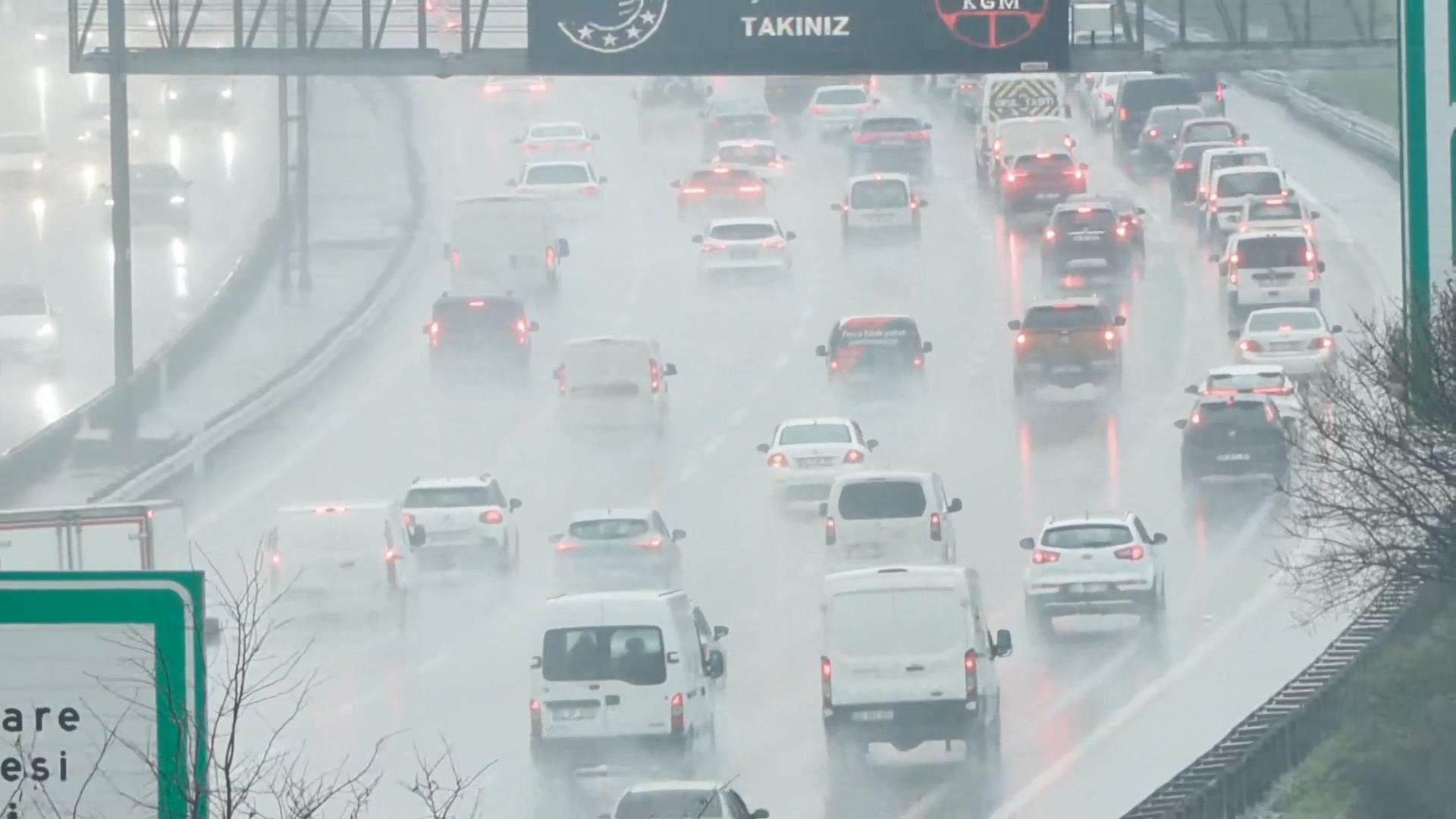 İstanbul - İstanbul'da trafik yoğunluğu - 1