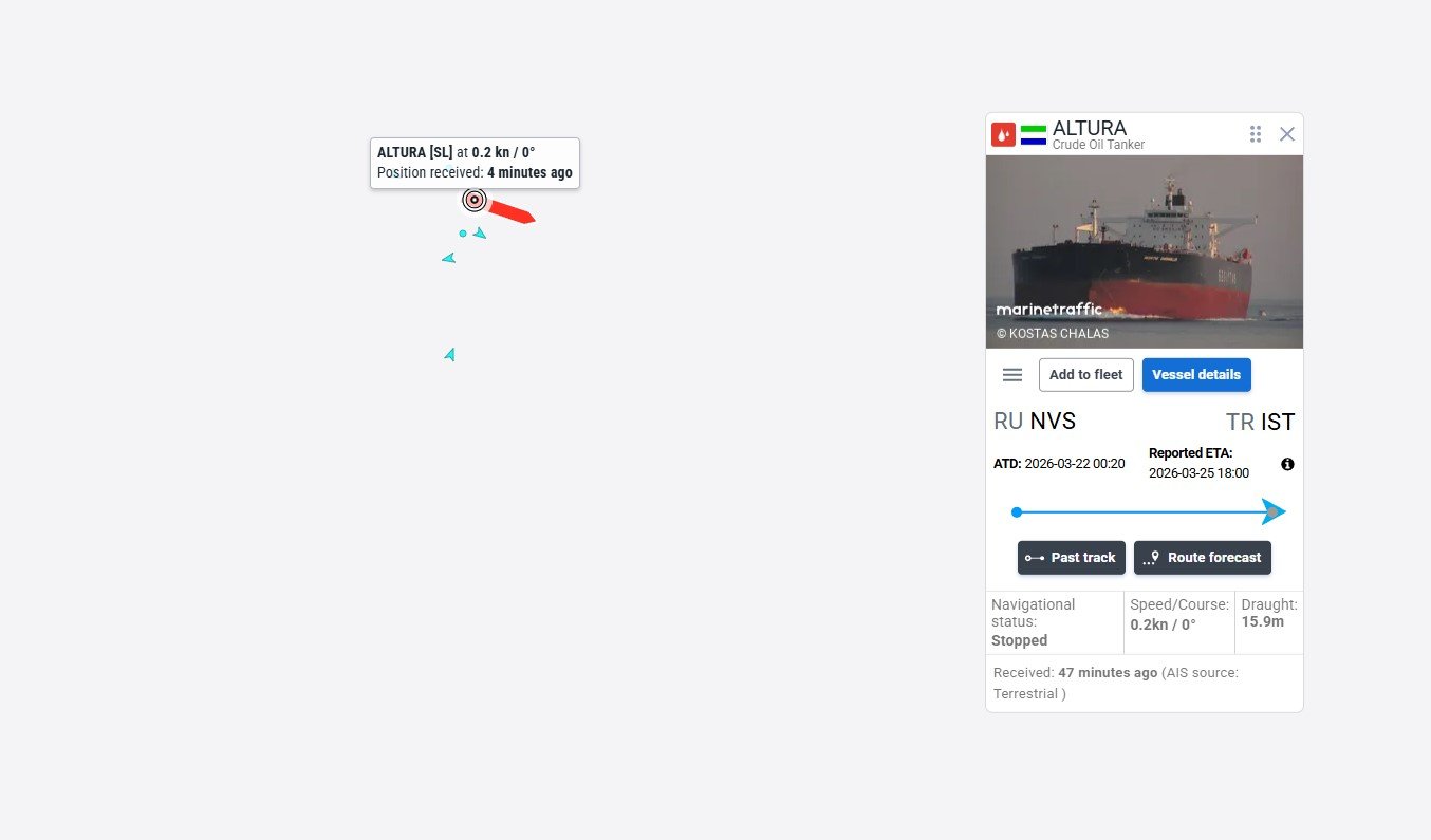 İstanbul- Karadeniz açıklarında vurulan Türk petrol tankeri telsizden yardım istedi