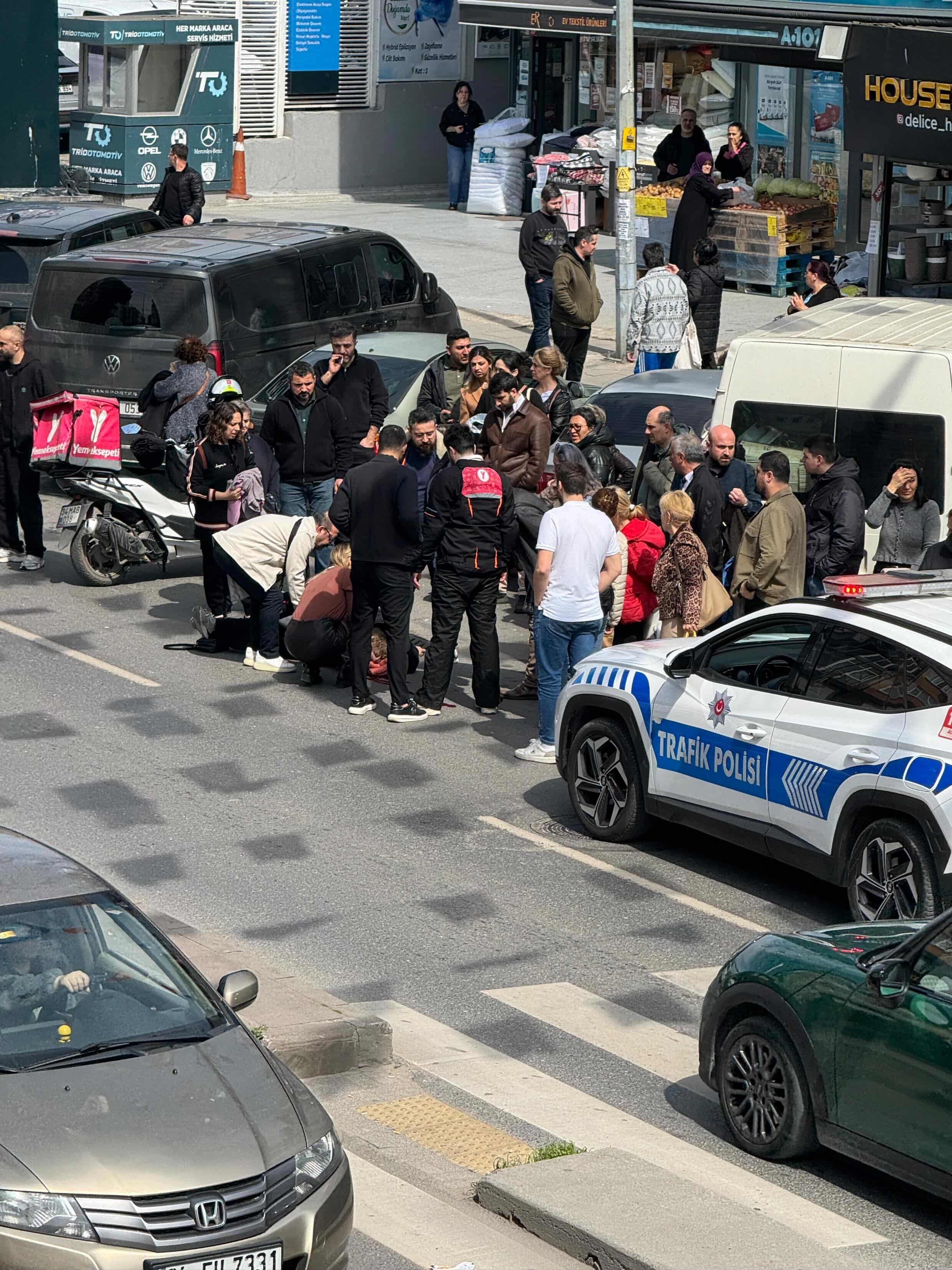 İstanbul- Maltepe'de minibüsün yaya geçidinde çarptığı kadın hayatını kaybetti