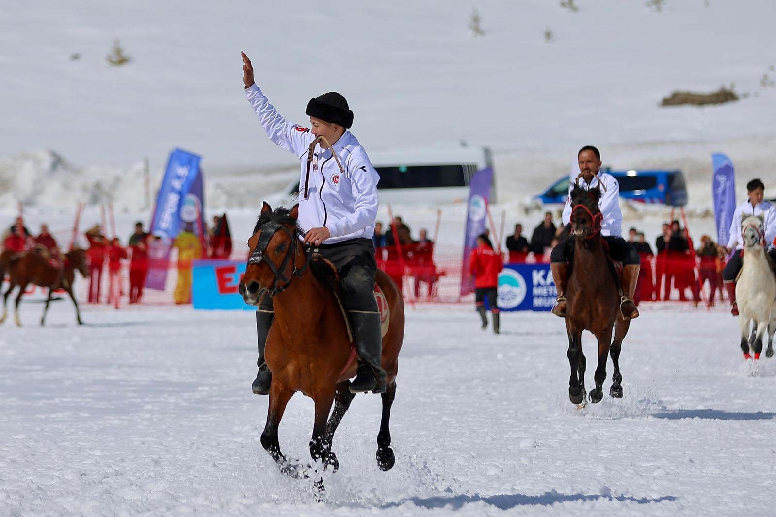 'Kökbörü Oyunları Erciyes 2026' Erciyes Kayak Merkezi'nde düzenlendi