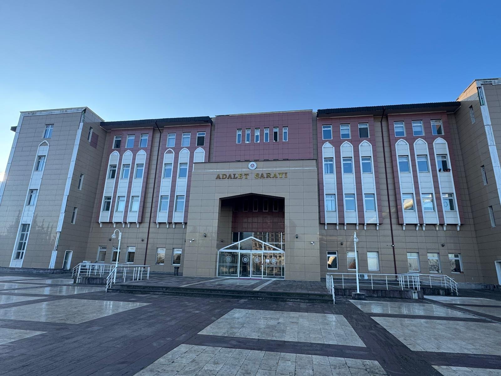 Köpekten kaçarken kamyonetin çarptığı çocuk için 10 milyon TL tazminat