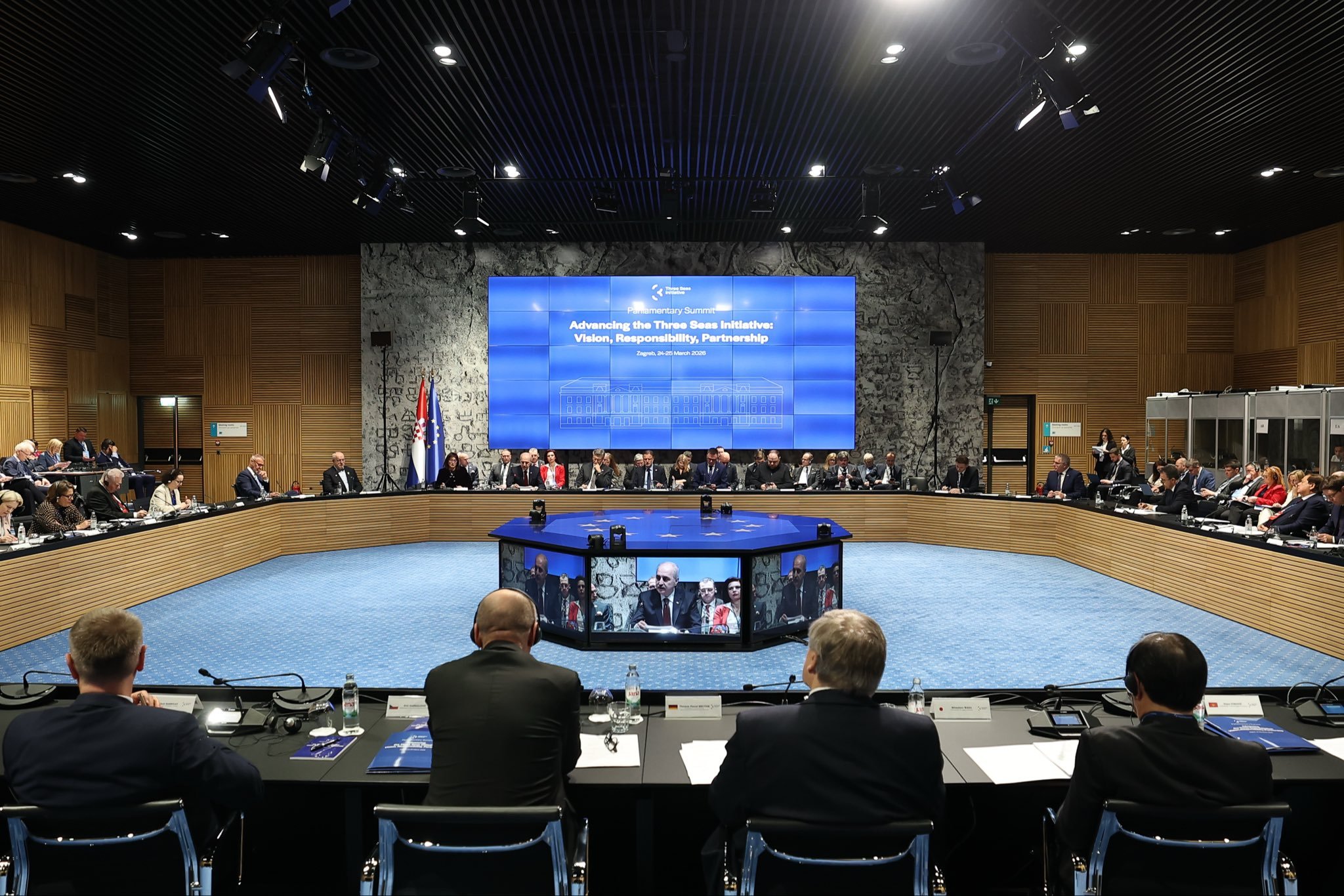 Kurtulmuş: Orta Doğu'da yaşanan insani trajedi karşısında kayıtsız kalmamız mümkün değildir