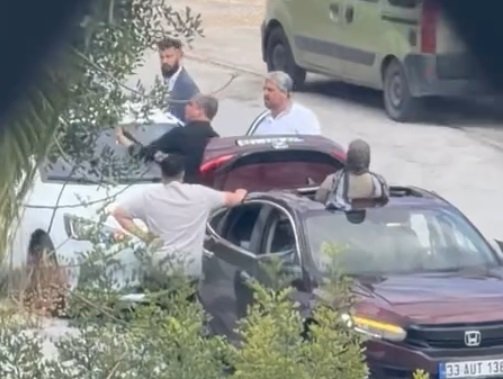 Mersin'de düğün konvoyunda havaya ateş açan şüpheli yakalandı