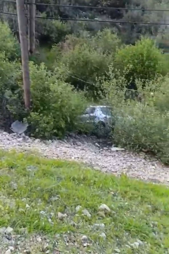 Mersin'de otomobil şarampole devrildi: 1 ölü, 1 yaralı