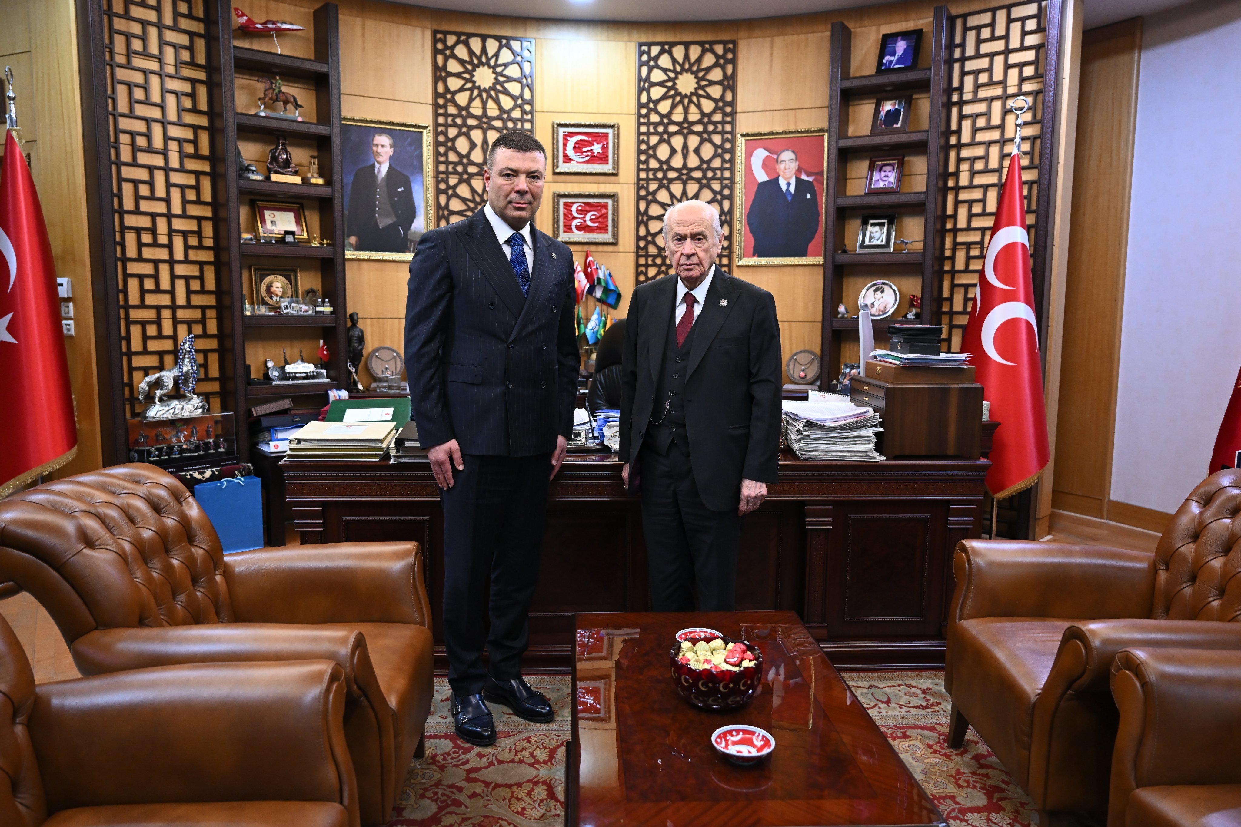 MHP'de İzzet Ulvi Yönter'in yerine Özgür Bayraktar atandı