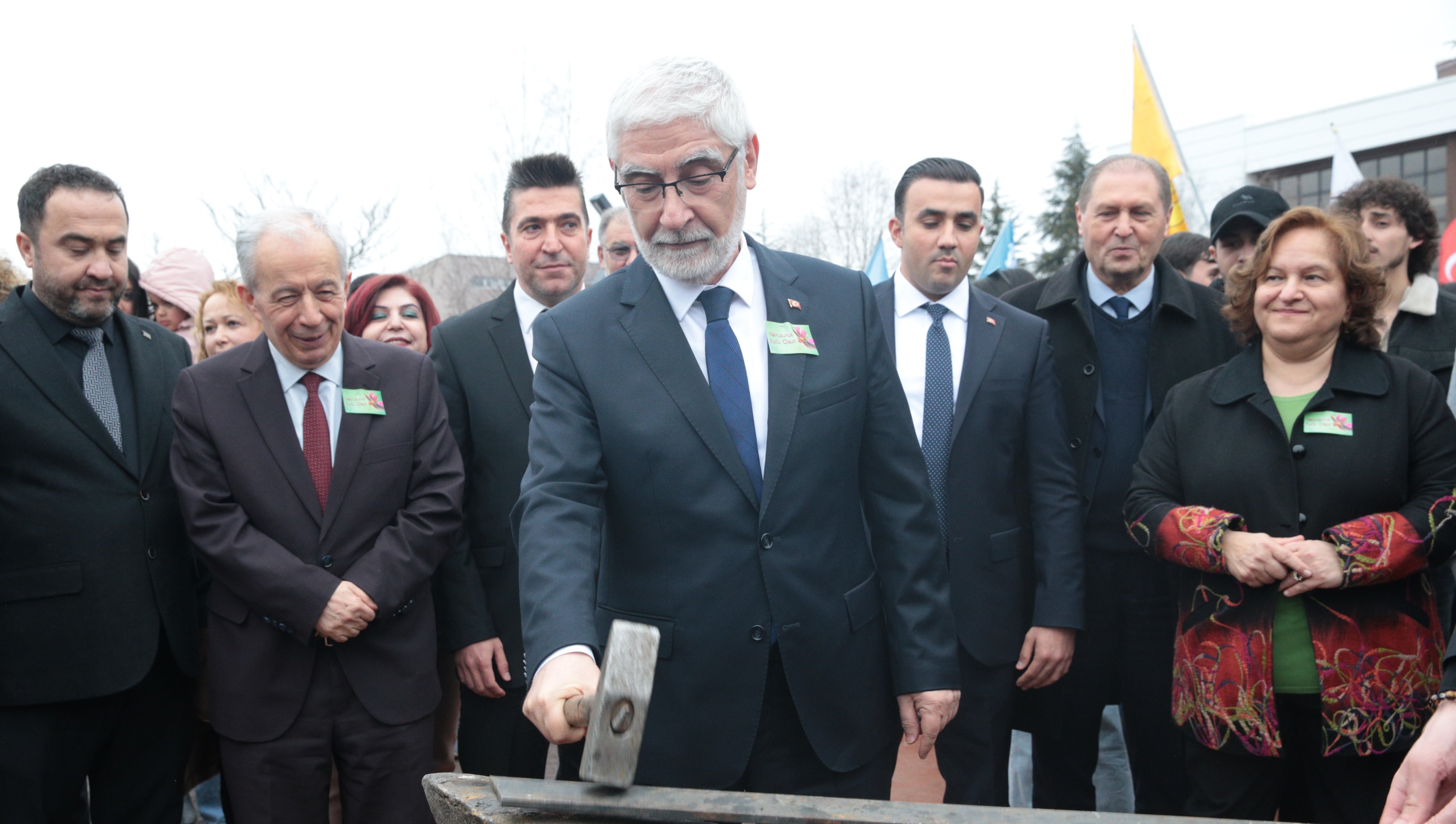 Nevruz ateşinden atlayıp demir dövdüler