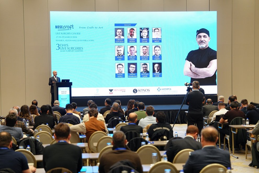 NoseCraft'da eğitim ve canlı cerrahi bir arada