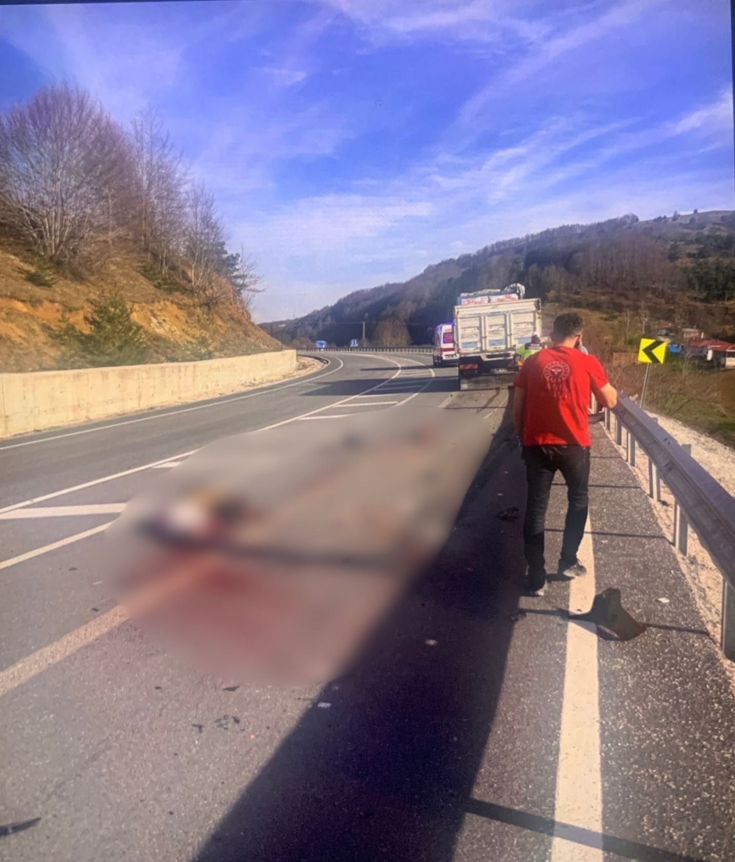 Samsun'da kamyonla çarpışan motosikletin sürücüsü öldü