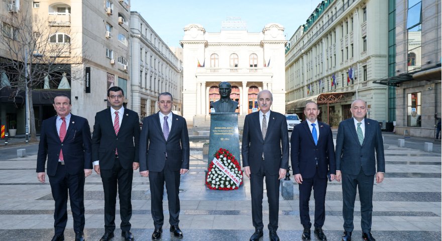 TBMM Başkanı Kurtulmuş, Bükreş'teki Atatürk Anıtı'nı ziyaret etti