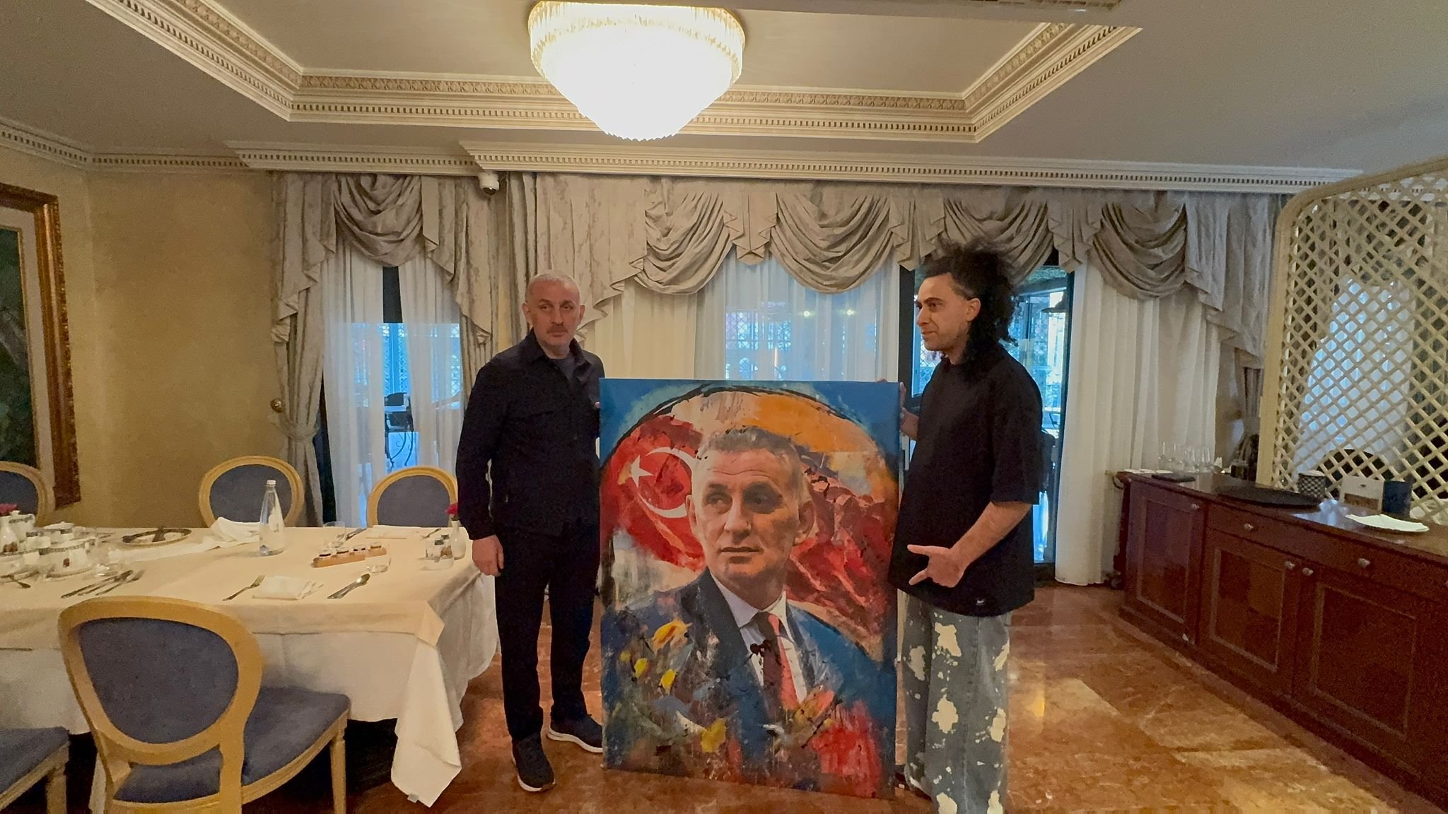 TFF Başkanı Hacıosmanoğlu'na özel resim