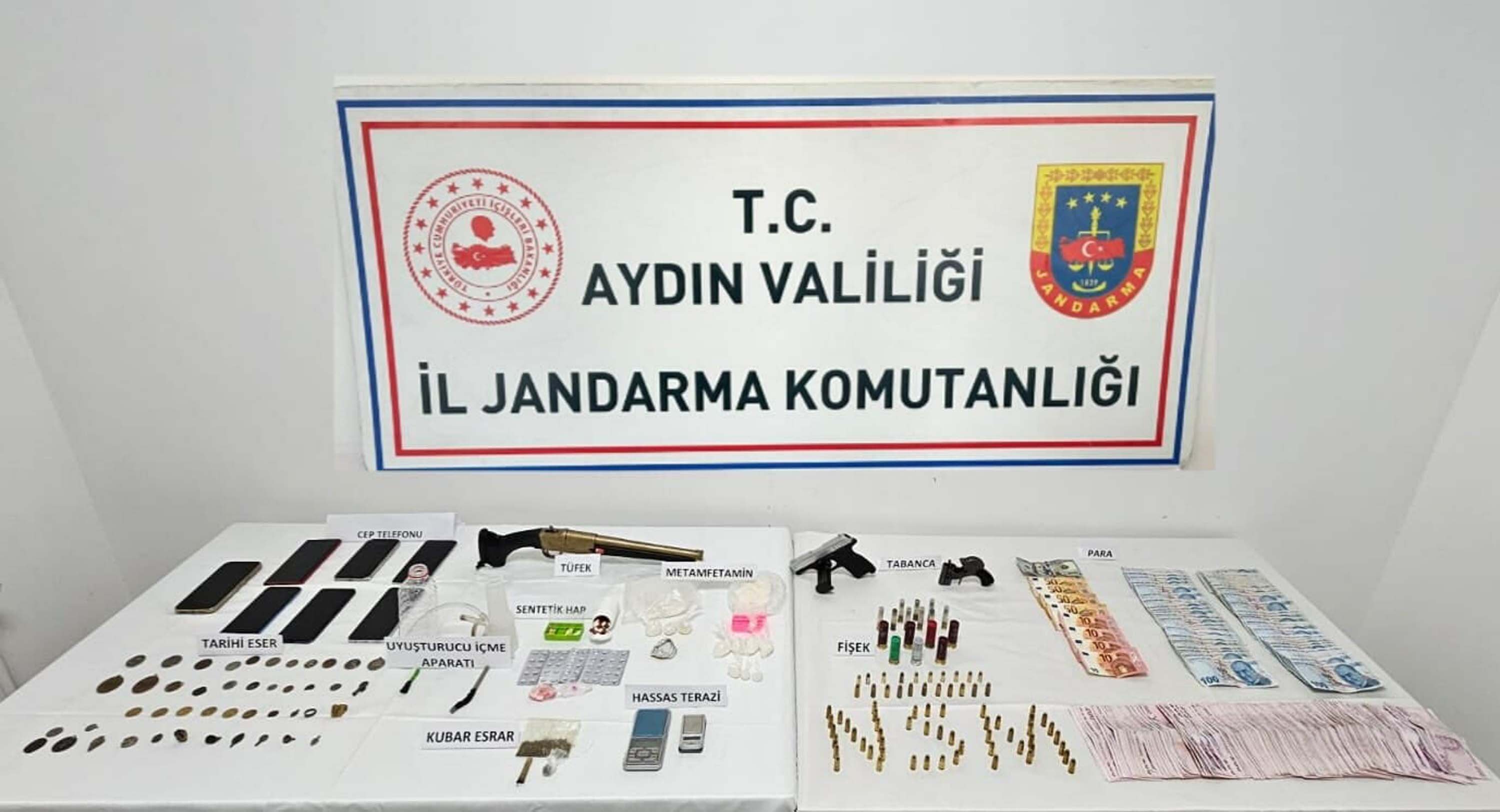Uyuşturucu ve tarihi eser operasyonu: 2 gözaltı, şüpheliler adliyede