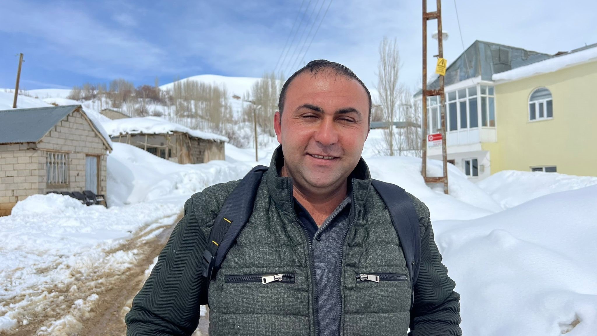 Yüksekova'da evler kara gömüldü