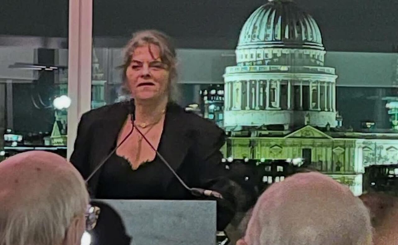 Barones Meral Ece’den Dame Tracey Emin’e Tebrik-2