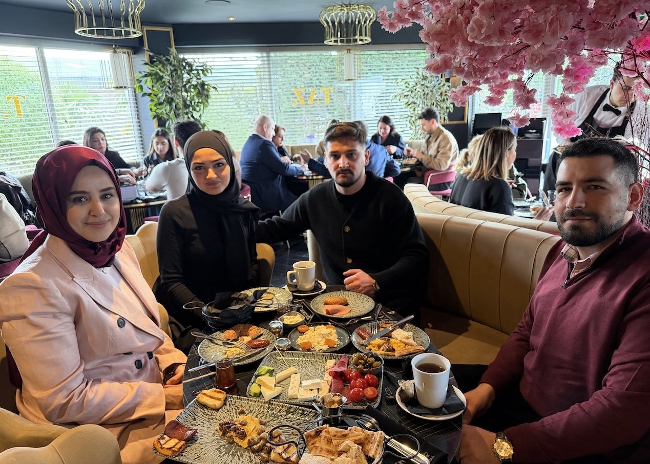 Musiad Uk Kahvaltı Chelsmford Taz Restoran.1