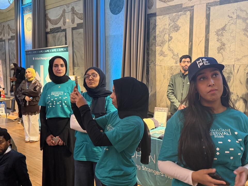 Shoreditch Town Hall, Ramadan Tent Project Tarafından 28 Şubat Akşamı Düzenlenen Open Iftar Programına 7