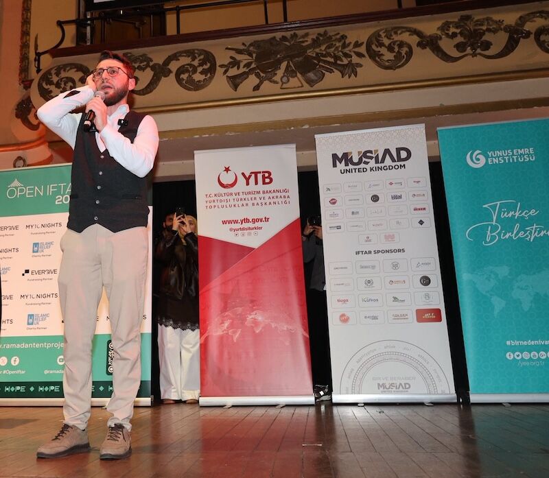 Shoreditch Town Hall, Ramadan Tent Project Tarafından 28 Şubat Akşamı Düzenlenen Open Iftar Programına Ezan