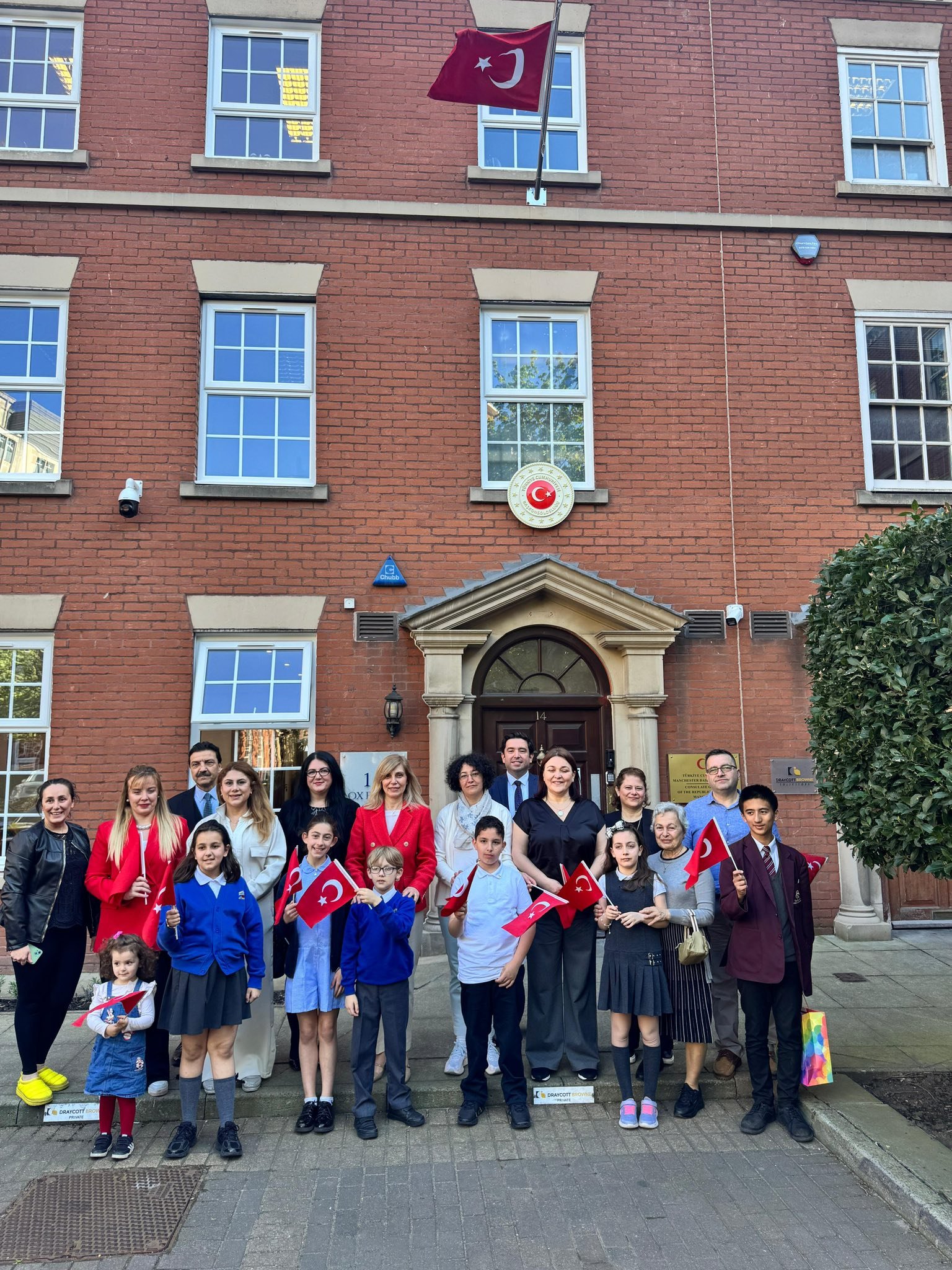 678267038 944130378604096 3052345242193874279 N