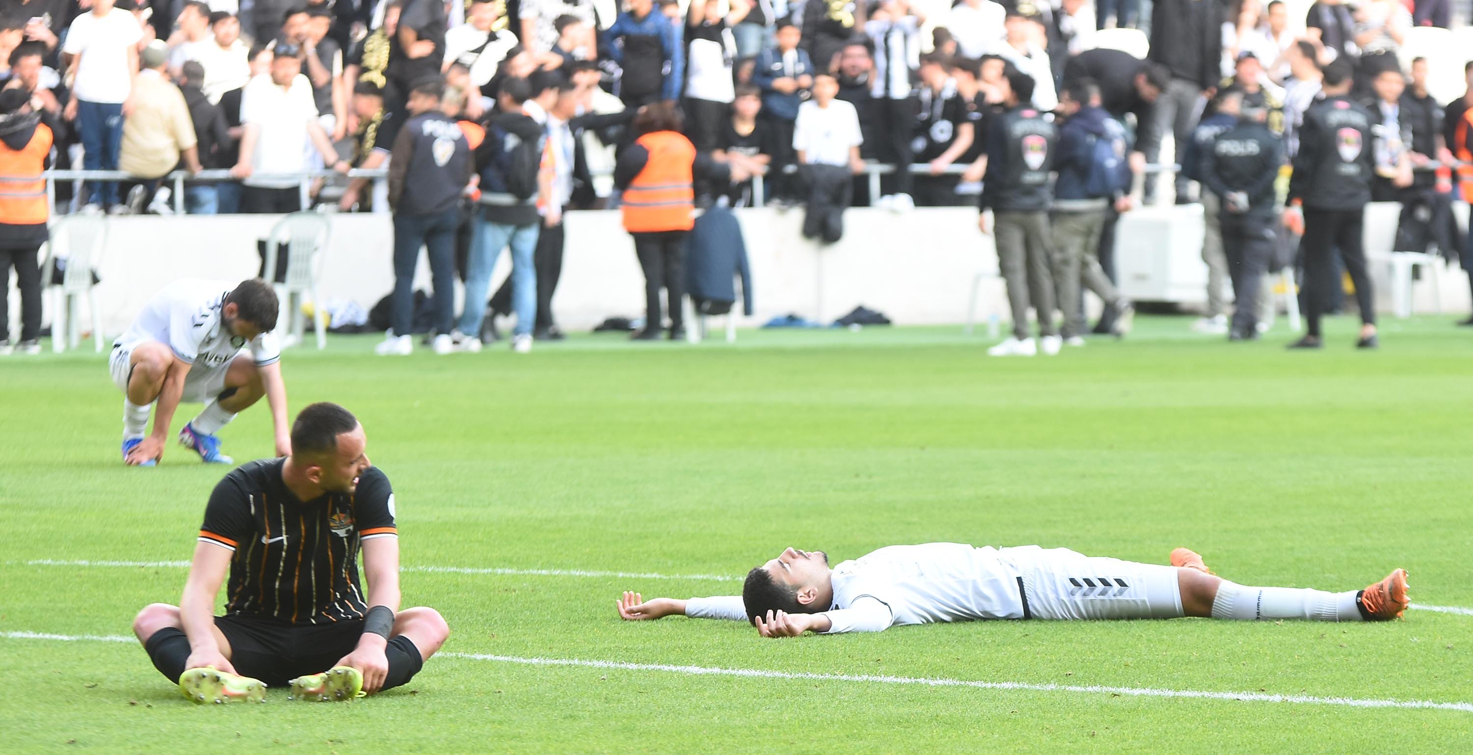 Altay - İzmir Çoruhlu FK: 1-1
