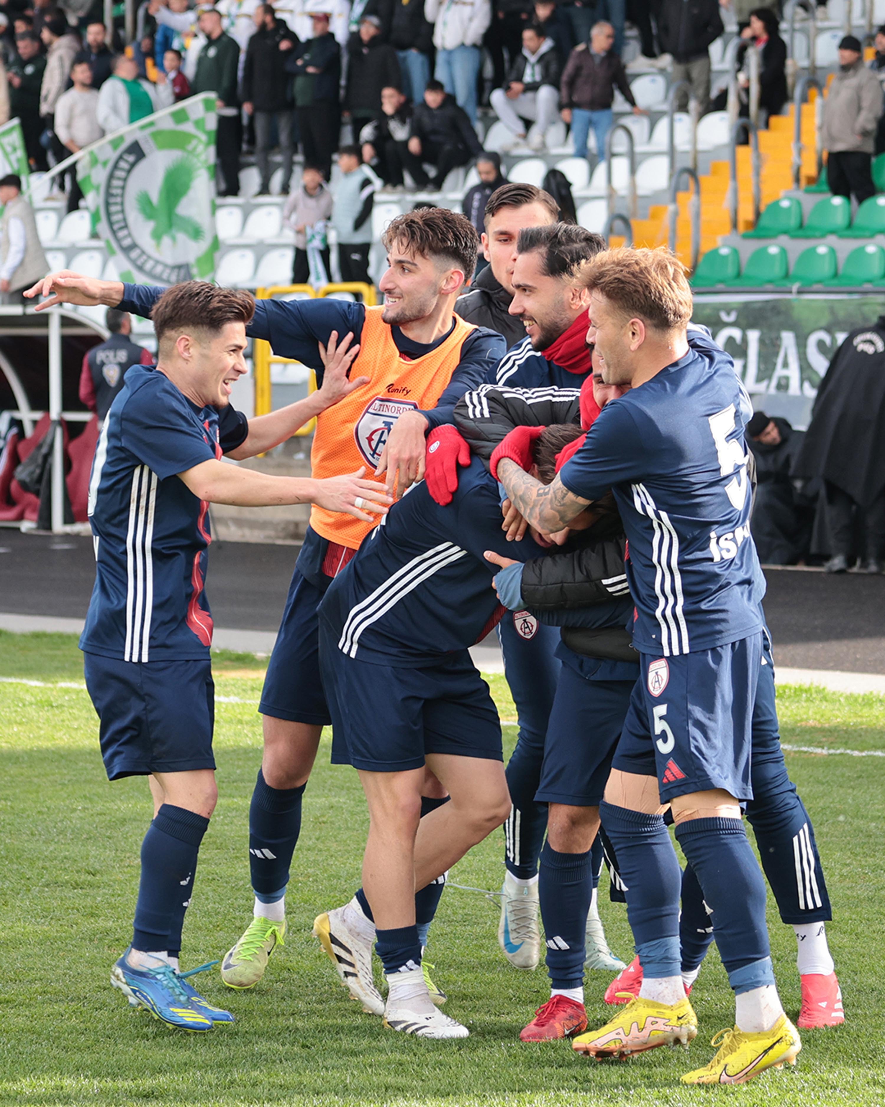 Altınordu'da savunmaya tam not