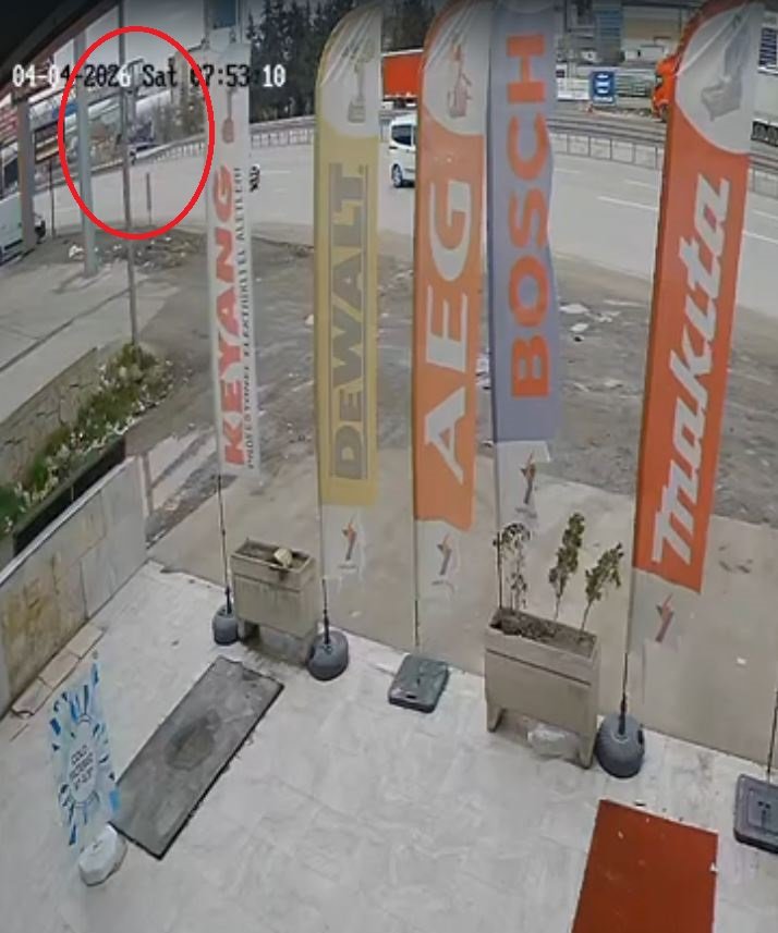 Ankara'da özel halk minibüsü, üst geçidin ayağına çarptı: 5 ölü, 14 yaralı (4)