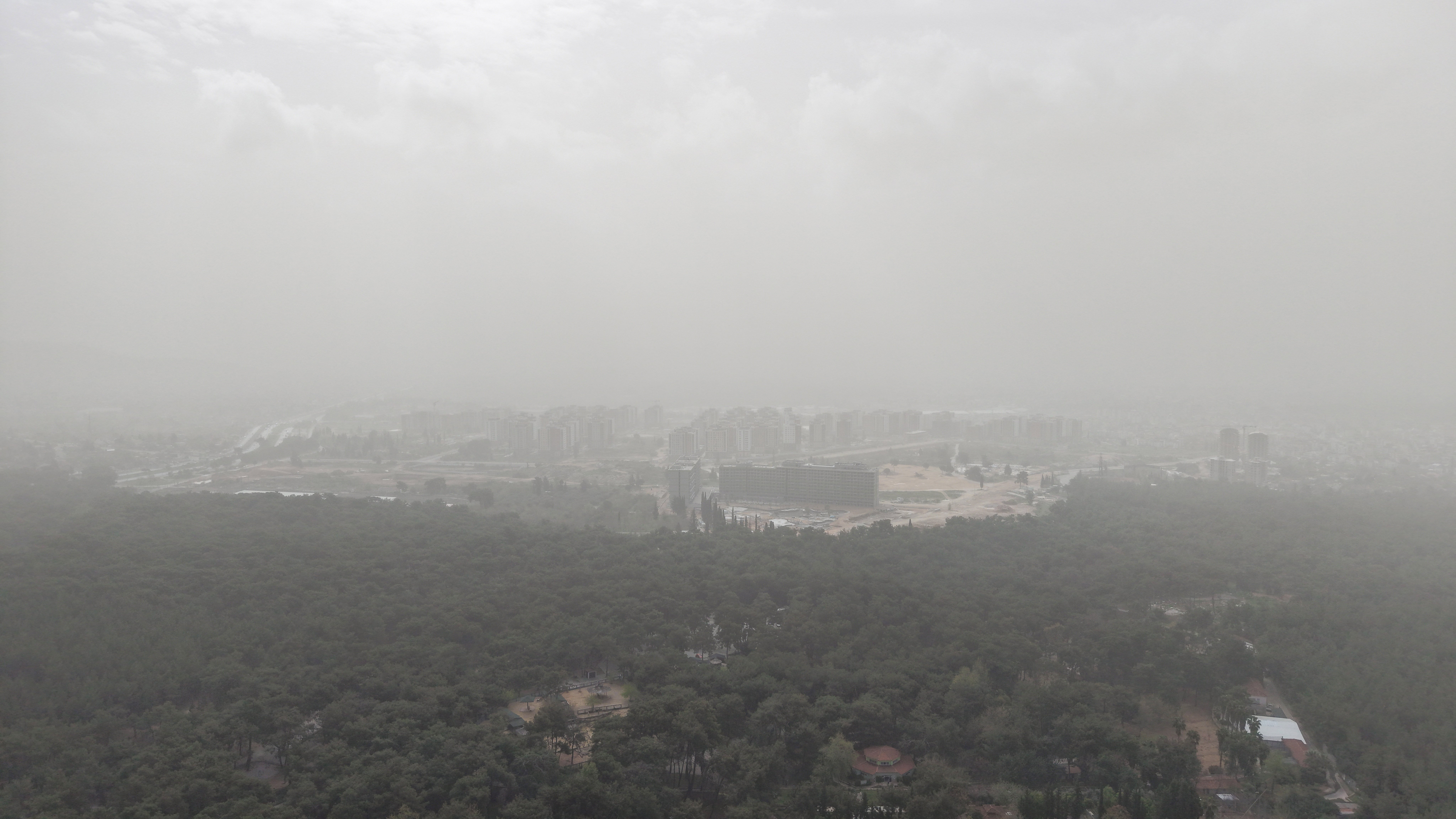 Antalya'yı çöl tozu bulutu kapladı