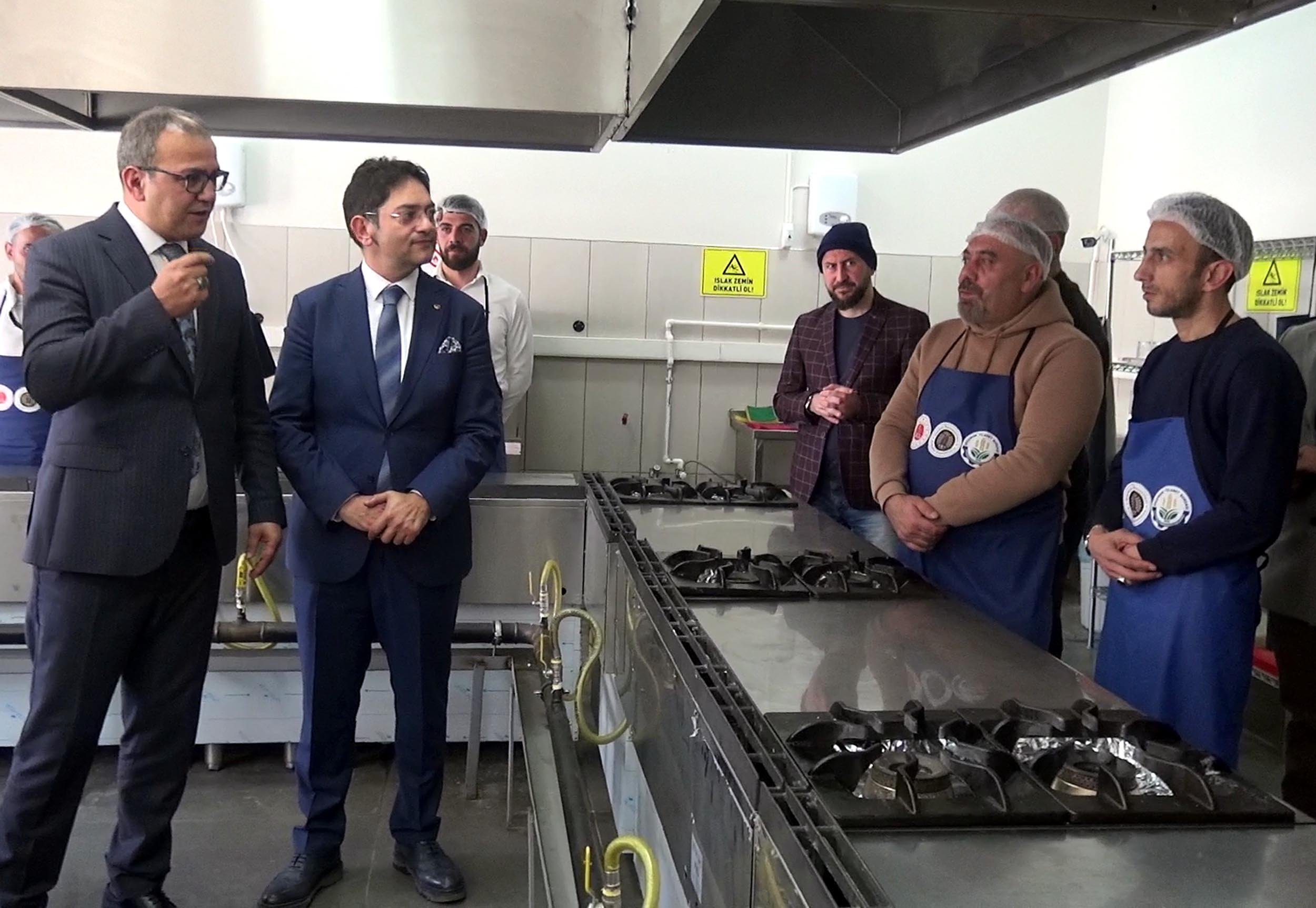 Aşçılık eğitimine başlayan hükümlüler: Çok şükür bize yeni kapı açıldı