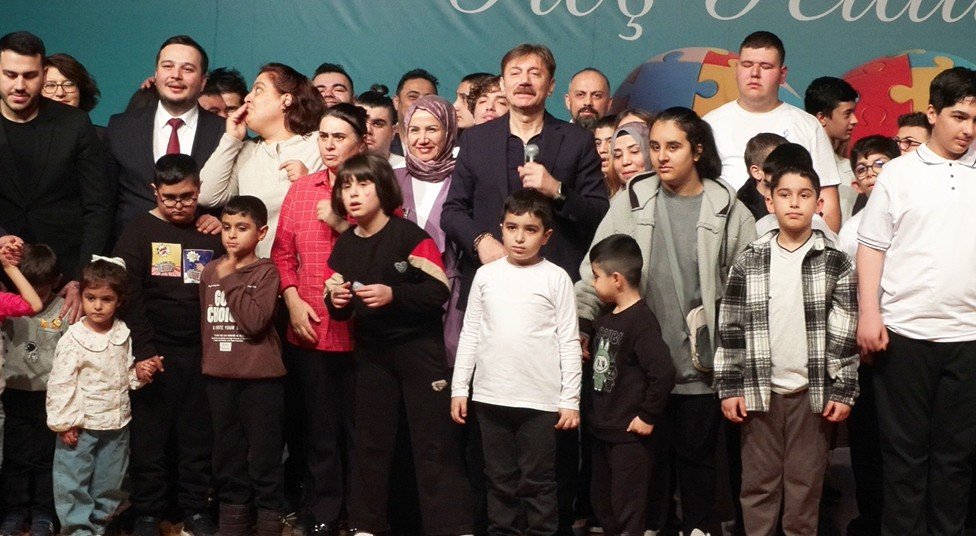 Bahçelievler'de Dünya Otizm Farkındalık Günü Programı yapıldı