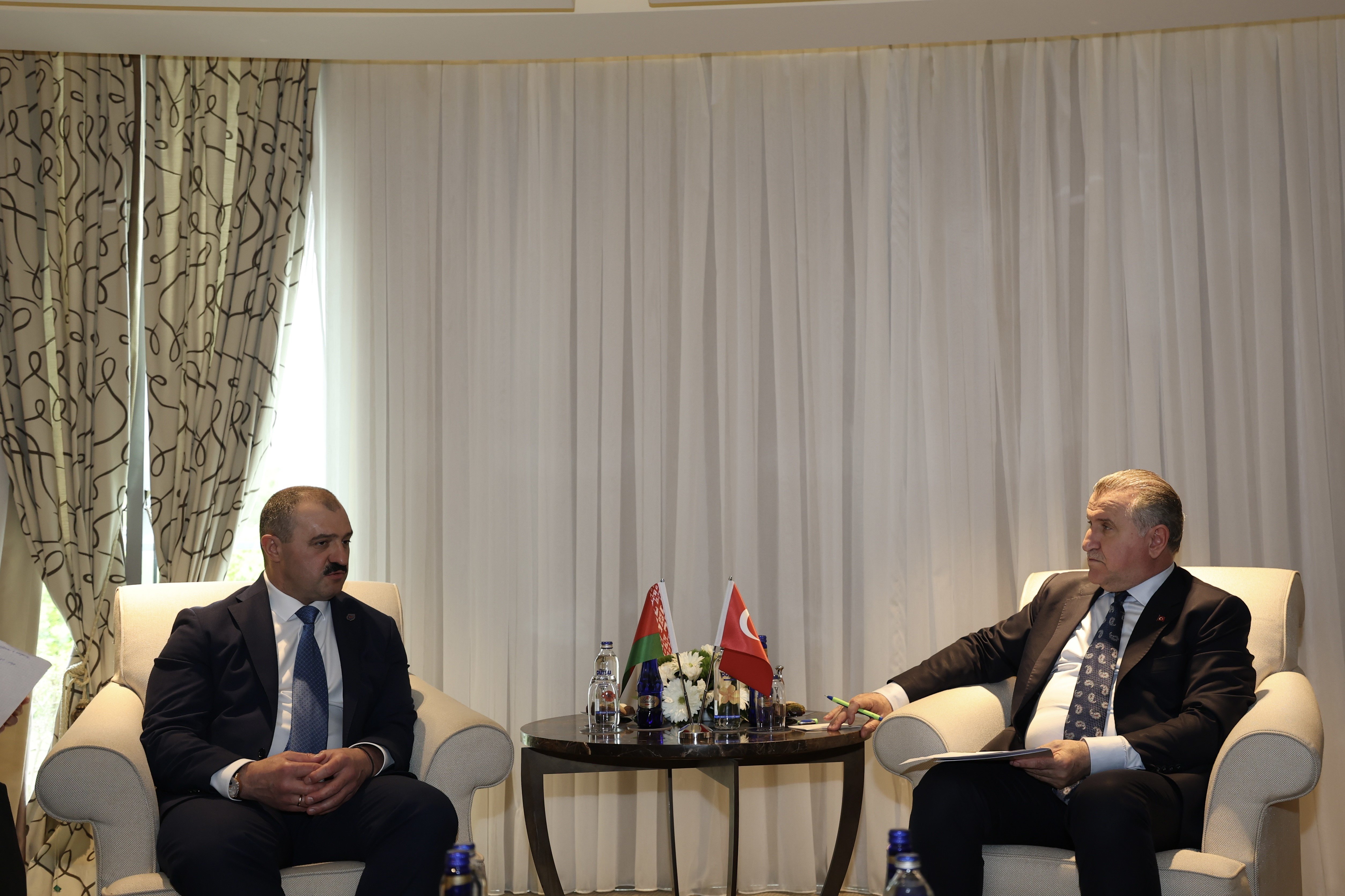 Bakan Bak'tan Antalya'da yoğun spor diplomasisi