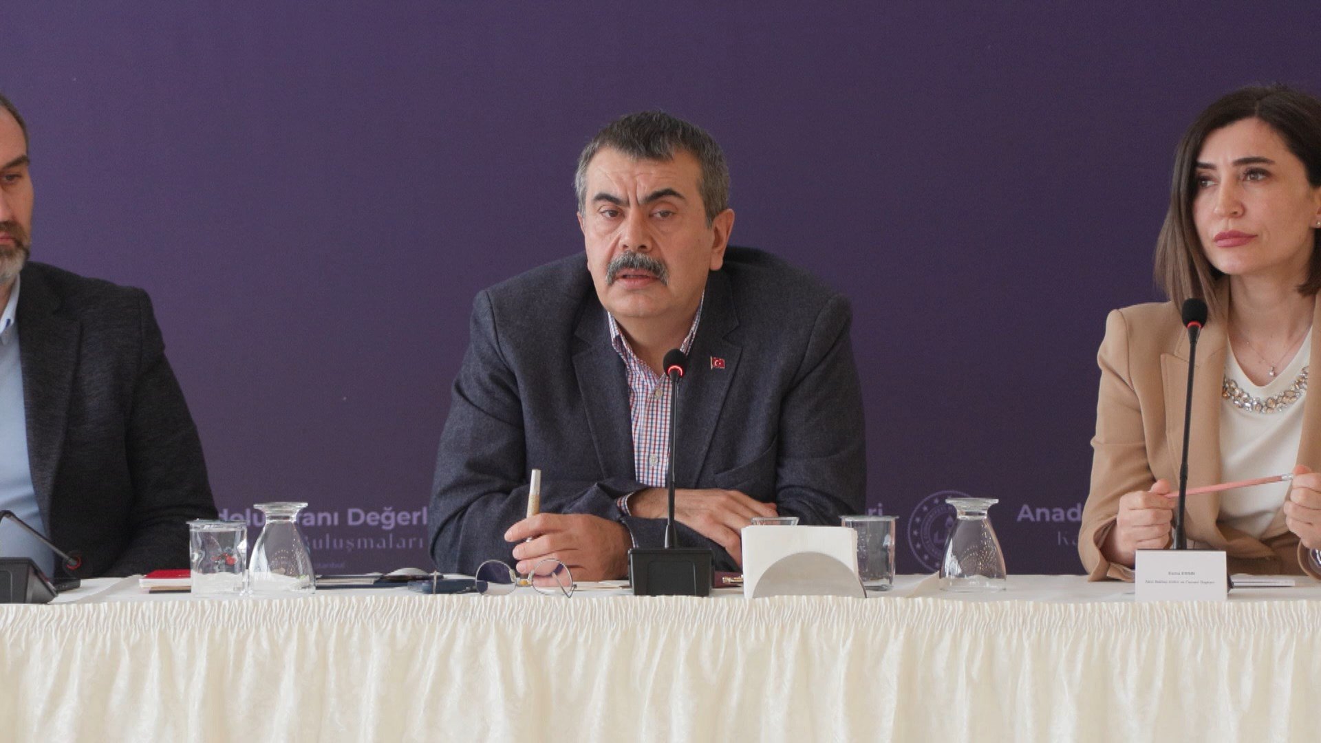 Bakan Tekin 'Anadolu İrfanı Değerleri Kahvaltı Buluşmaları'na katıldı