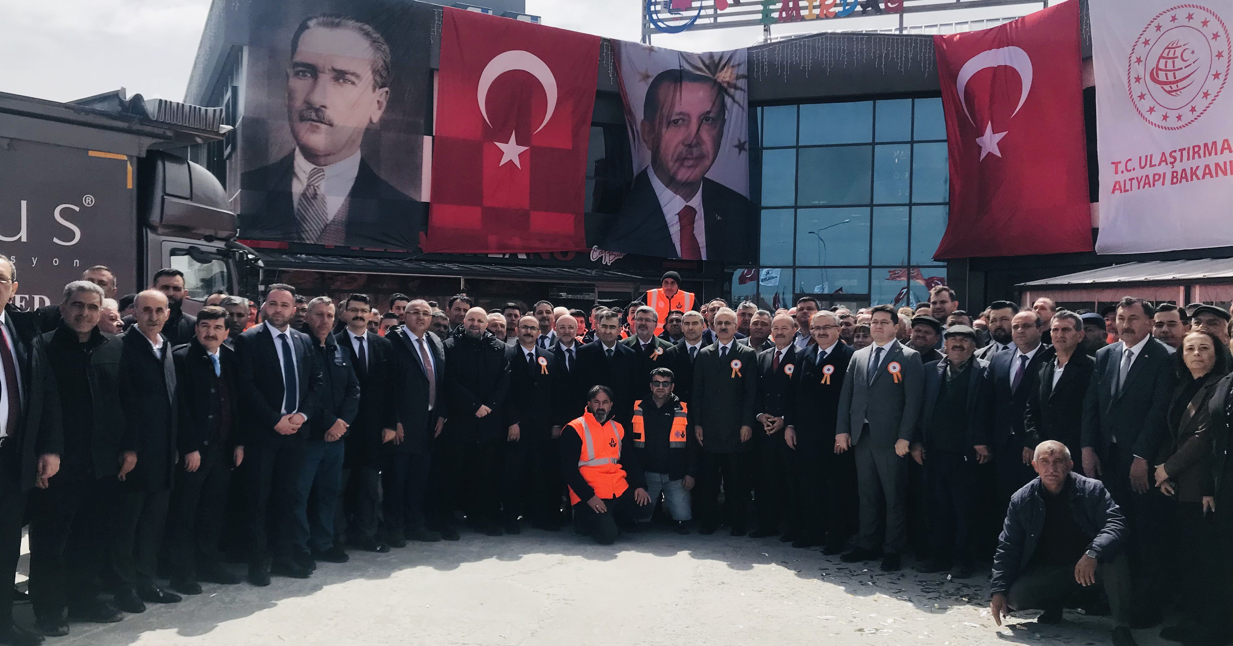 Bakan Uraloğlu: Biz laf değil eser üretiyoruz