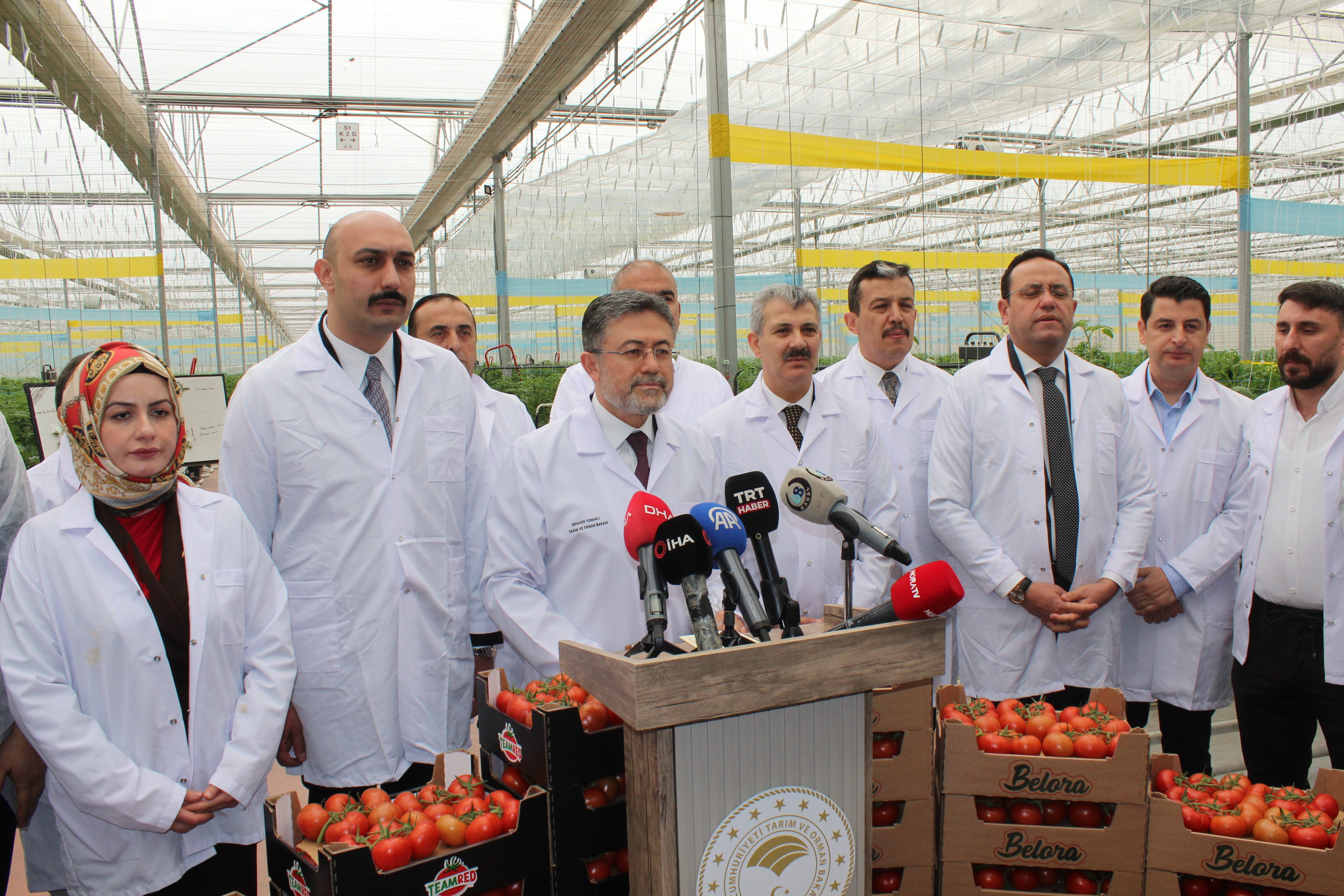 Bakan Yumaklı: 17,2 milyar liralık destek bugün itibarıyla üreticilerimizin hesabına geçecek