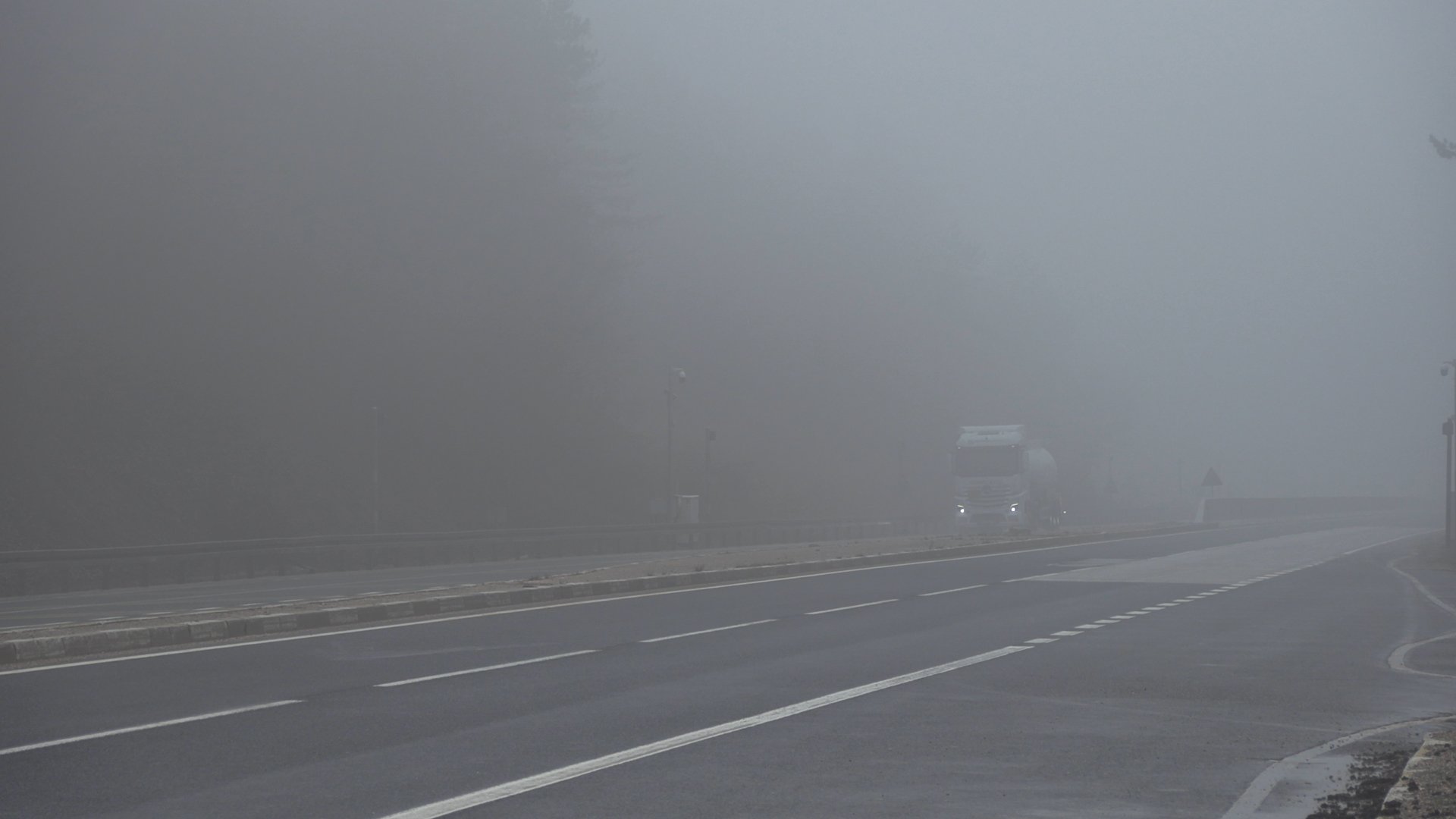 Bolu Dağı geçişinde sis etkili oldu