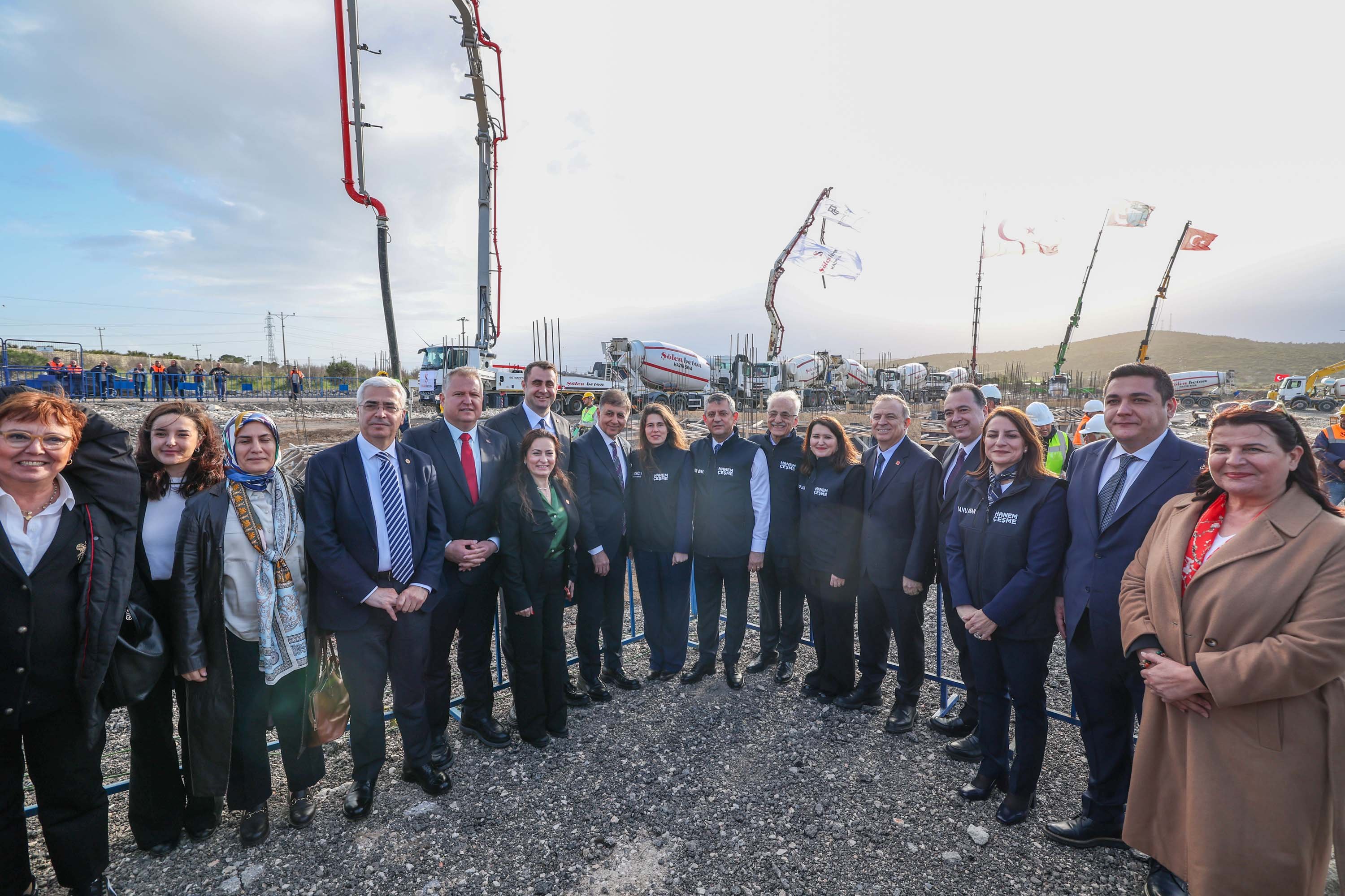 CHP'li Özel, 'Her ilde otizm tanı destek merkezleri açacağız' (3)