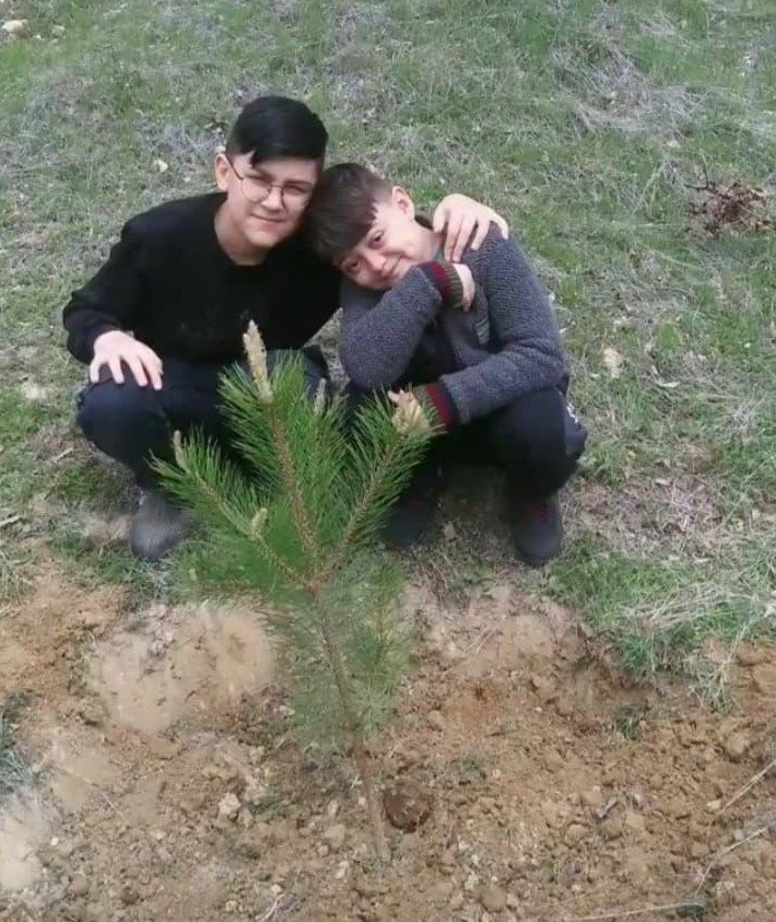 Depremde ölen İbrahim'in ismi, okulundaki kütüphanede yaşatılacak