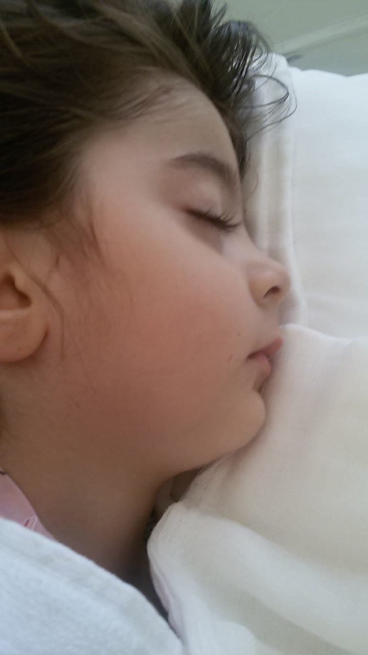 His kaybı ile sağ kolunu kullanamayan Zeynep, 2'nci kez hastalığını yendi / Ek fotoğraflar