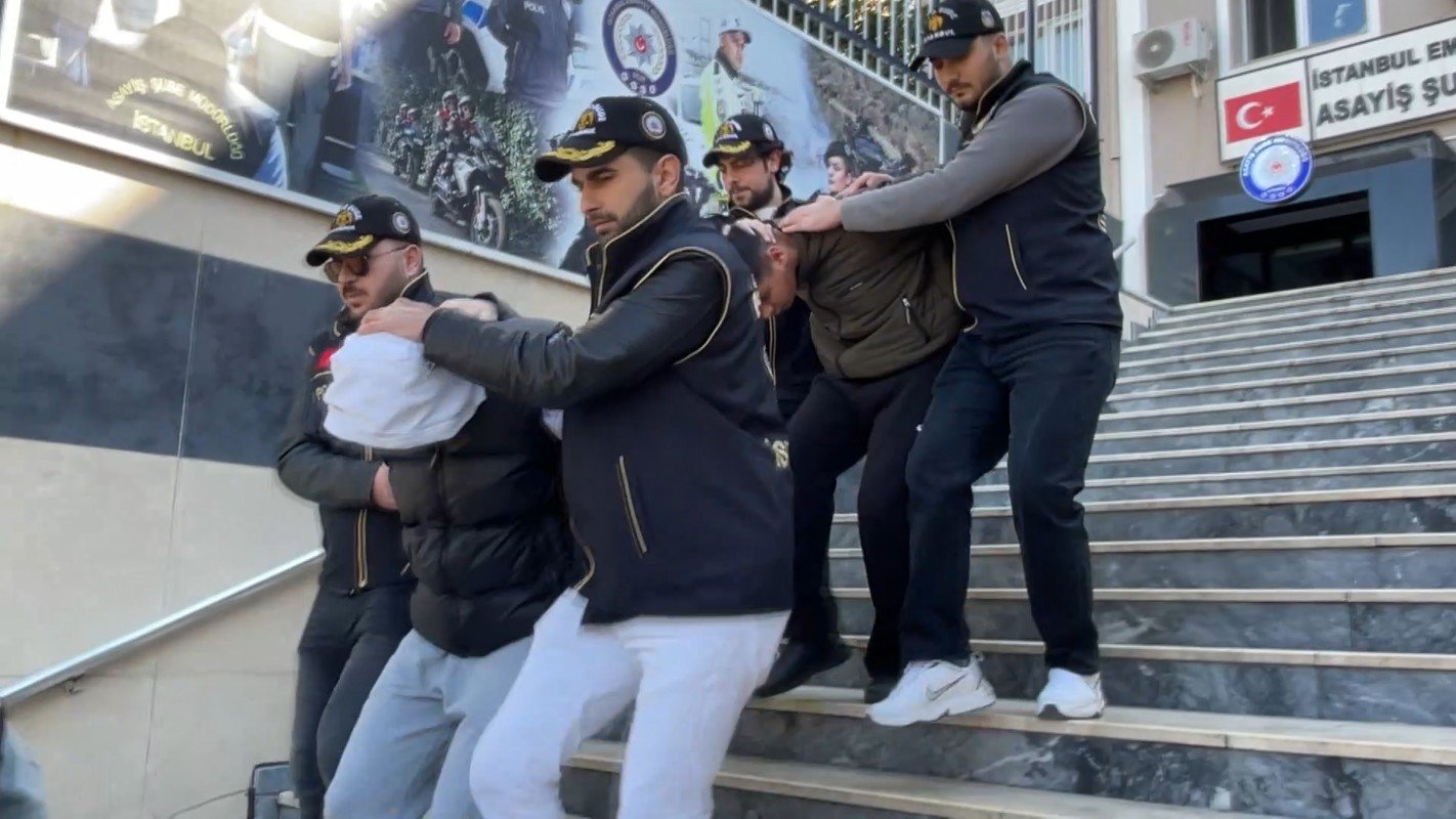 İstanbul- İstanbul'da iş yerlerini kurşunlayarak haraç isteyen 8 şüpheli yakalandı