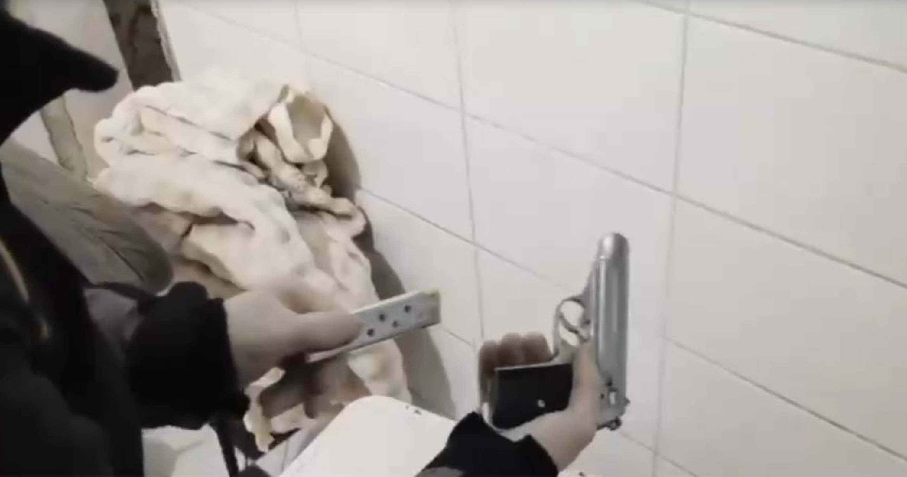 İzmir'de silah kaçakçılığı ve uyuşturucu operasyonu: 1 tutuklu