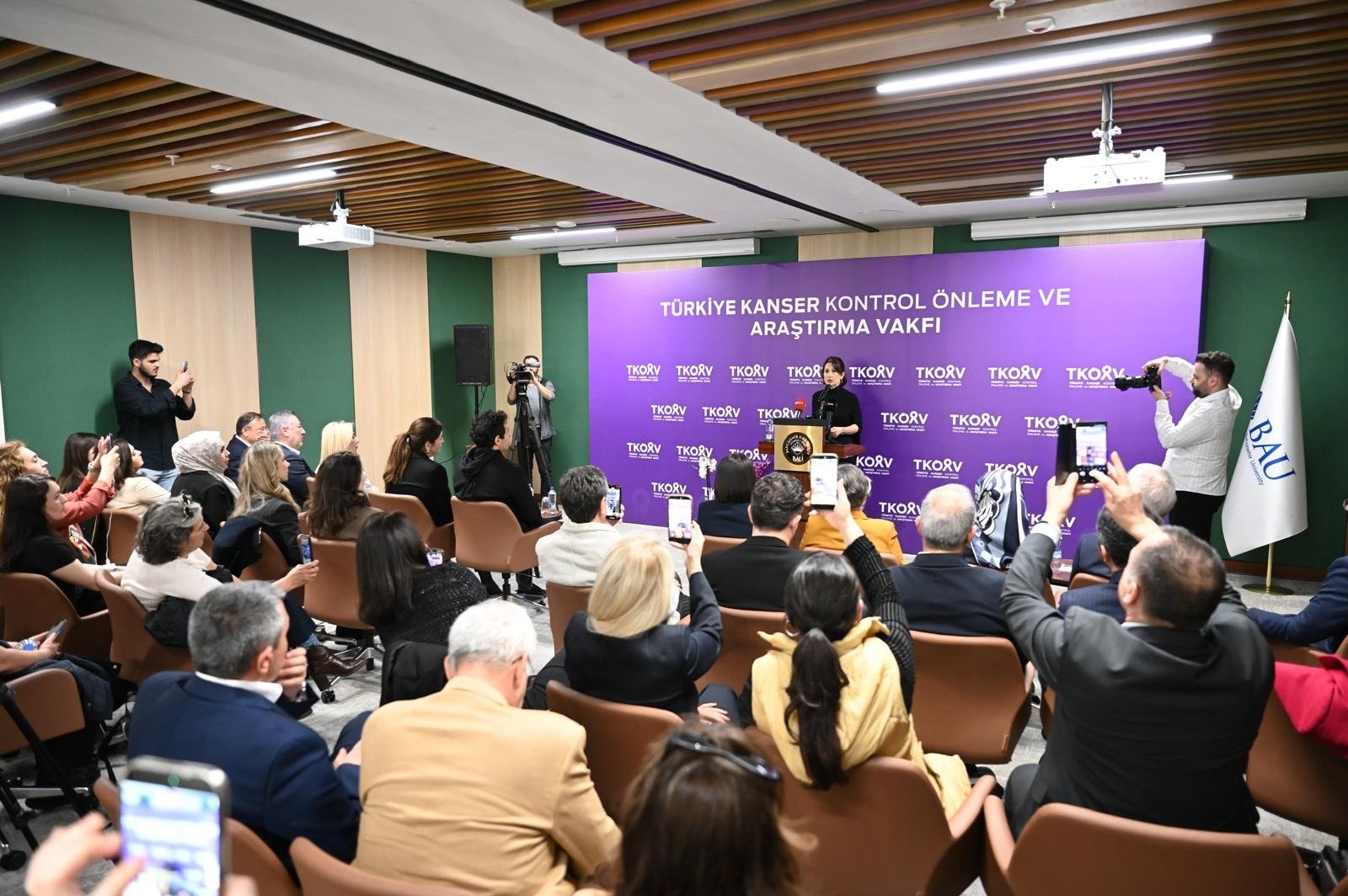 'Kanserle mücadele yalnızca tedaviyle kazanılamaz'