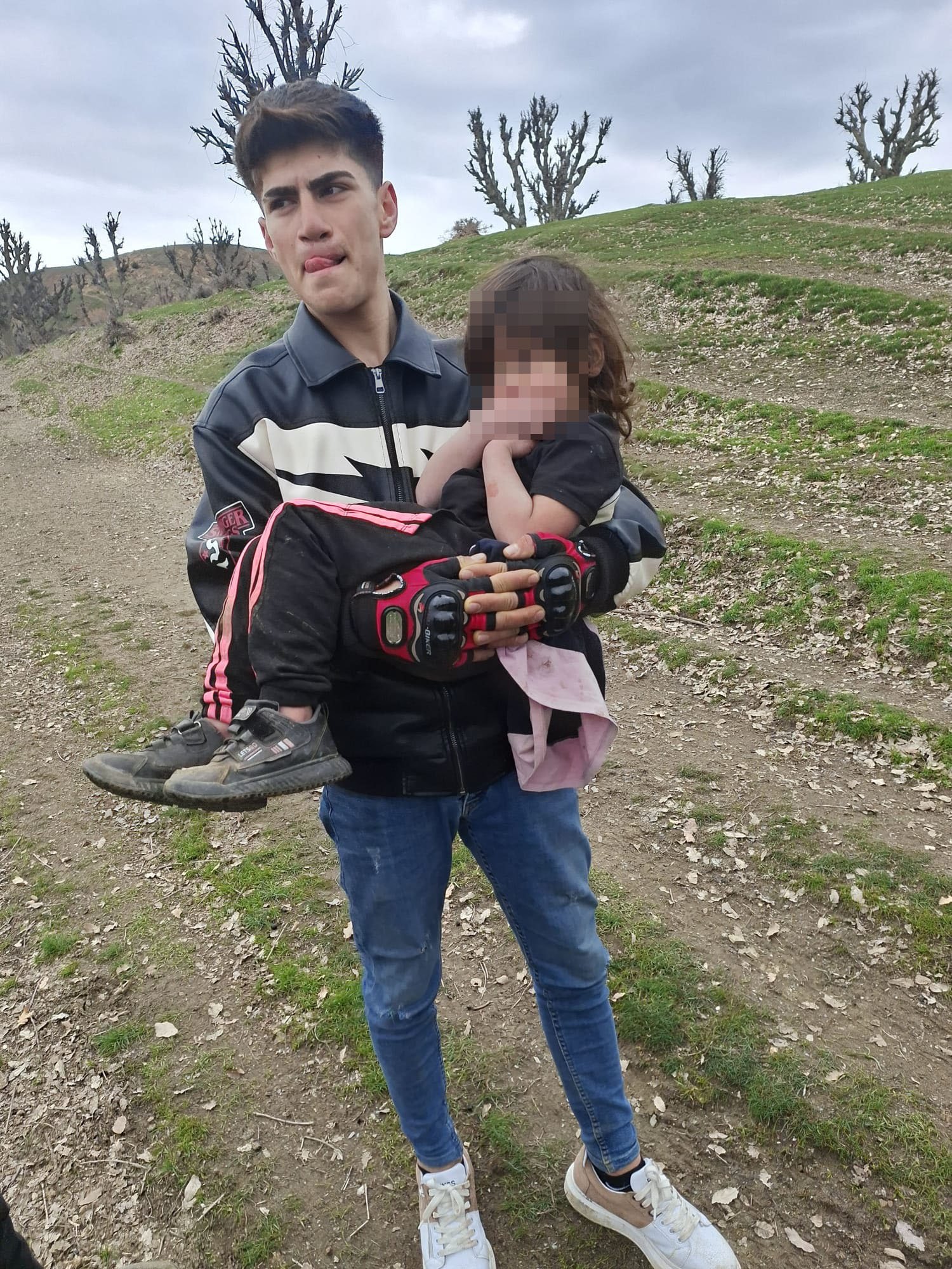 Kaybolan 4 yaşındaki Rabi sağ bulundu (2)