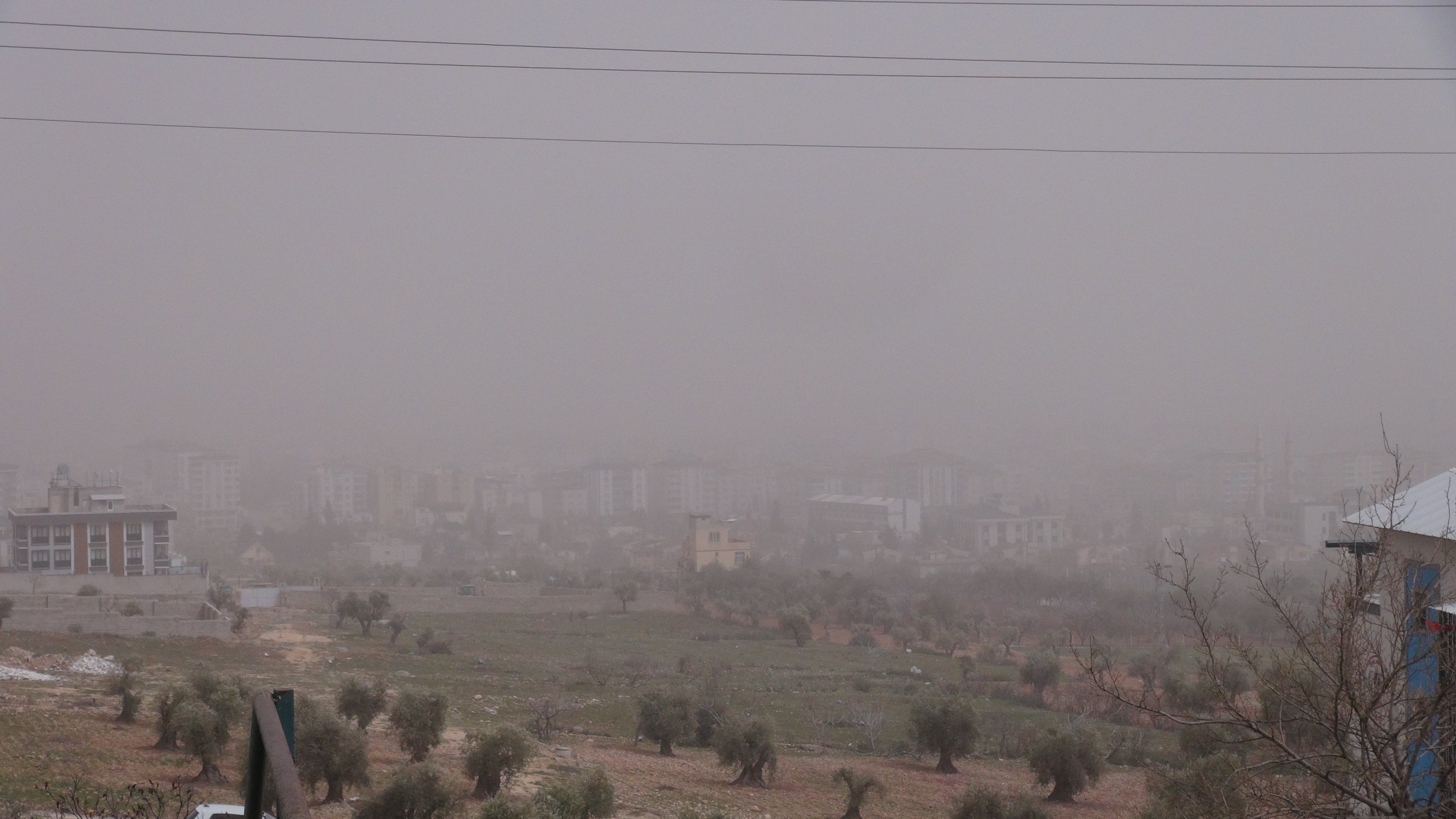 Kilis'te toz taşınımı etkili oldu