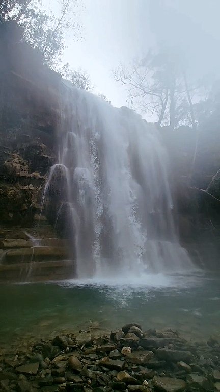 Kuruyan şelaleler coştu, seyirlik görüntüler oluştu