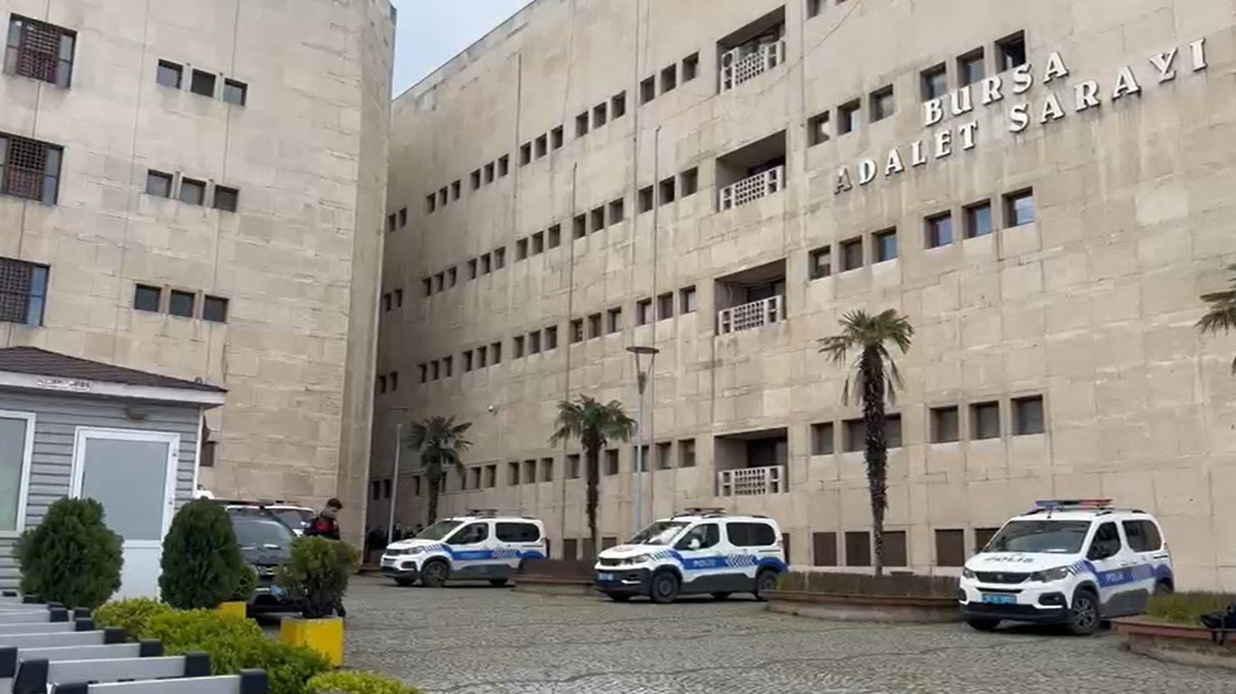 Mustafa Bozbey'in de aralarında bulunduğu 57 şüpheli adliyeye sevk edildi (2)