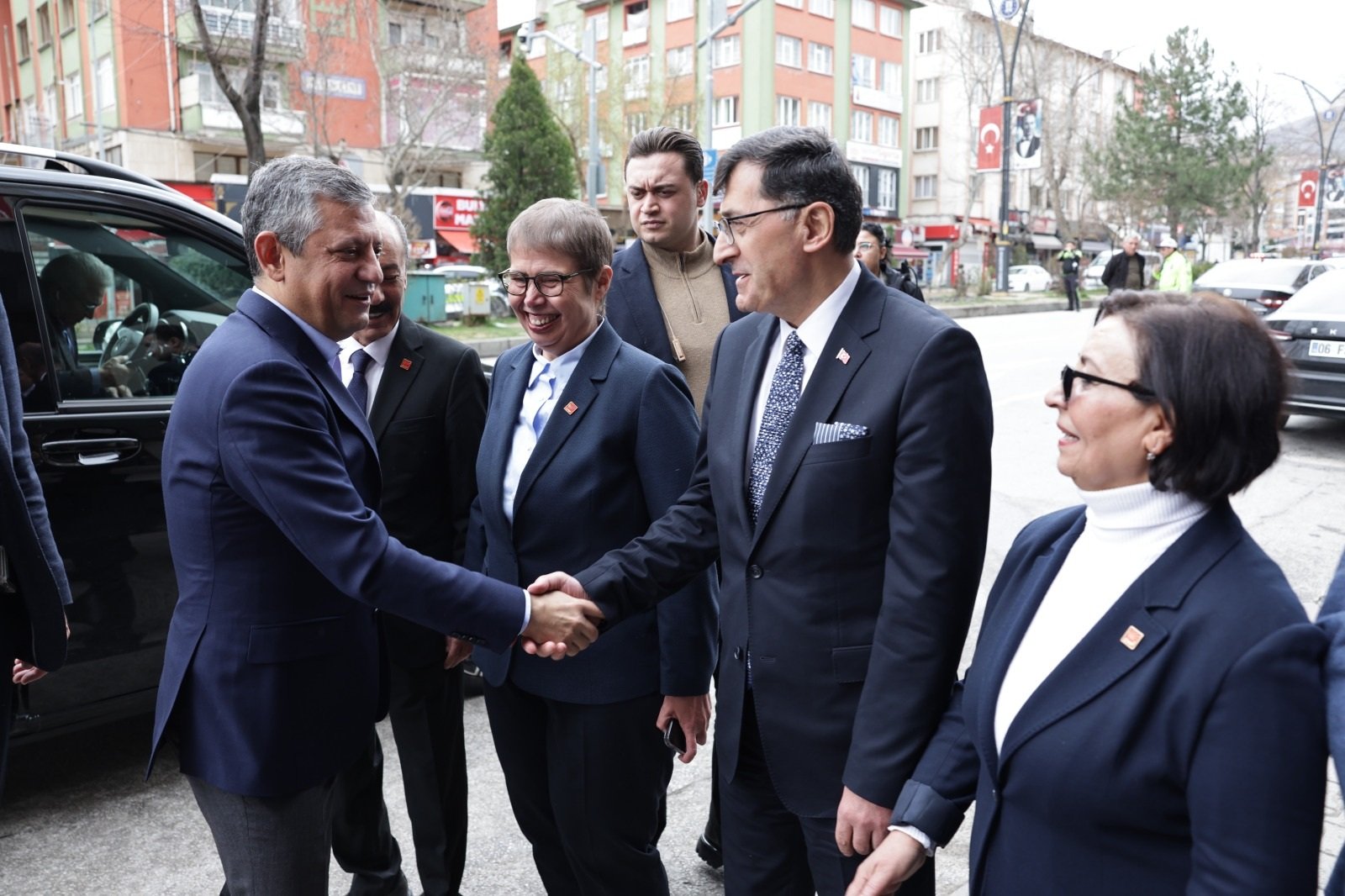 Özel: Cesaretin varsa vatandaşın önüne sandığı koyalım