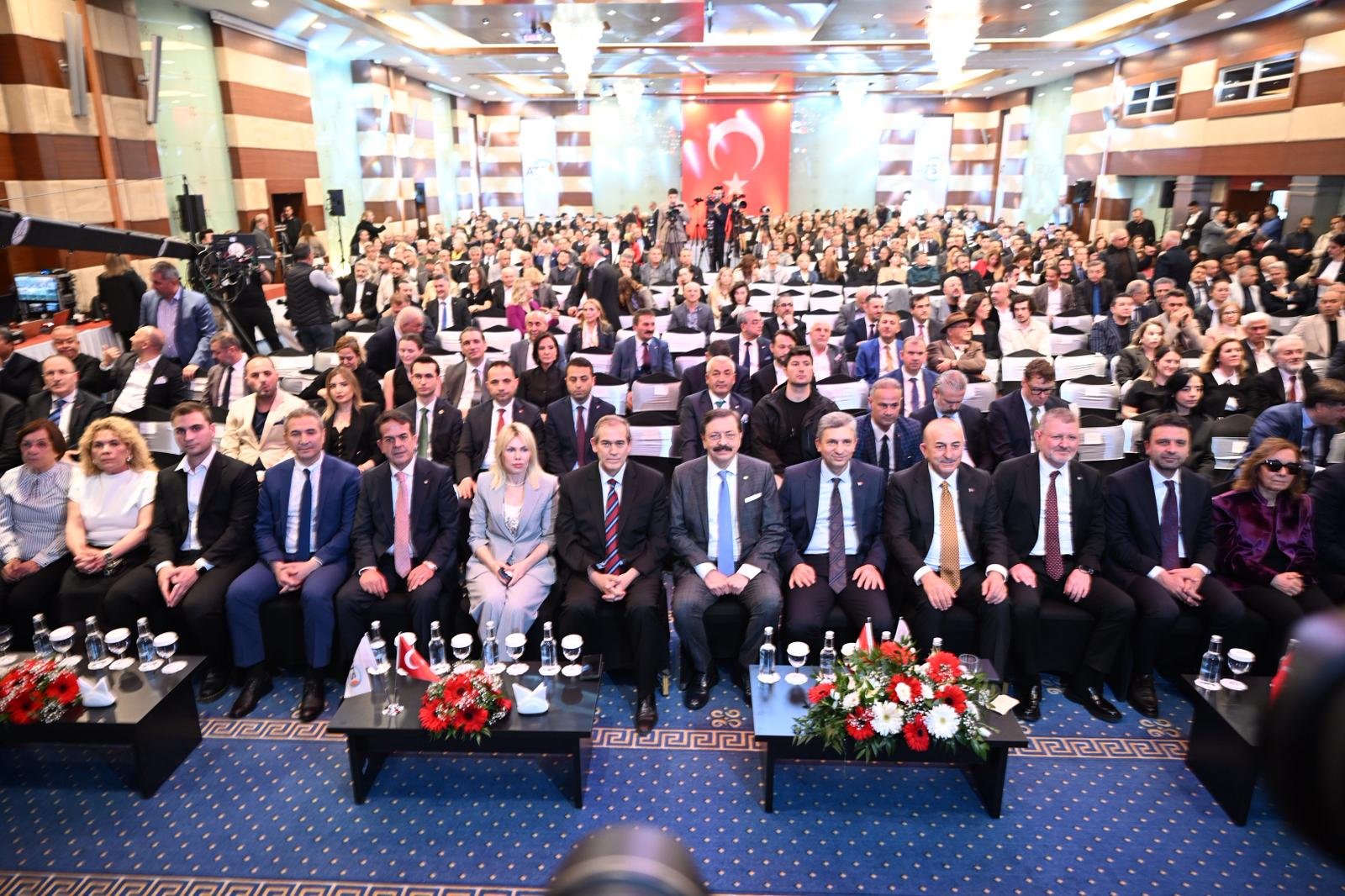 TOBB Başkanı Hisarcıklıoğlu'ndan talep daralması uyarısı