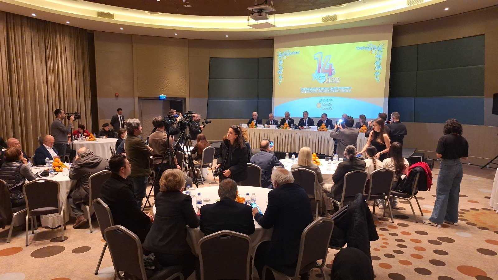 Uluslararası Portakal Çiçeği Karnavalı'nda stantlar, 8 Nisan'a kadar açık kalacak