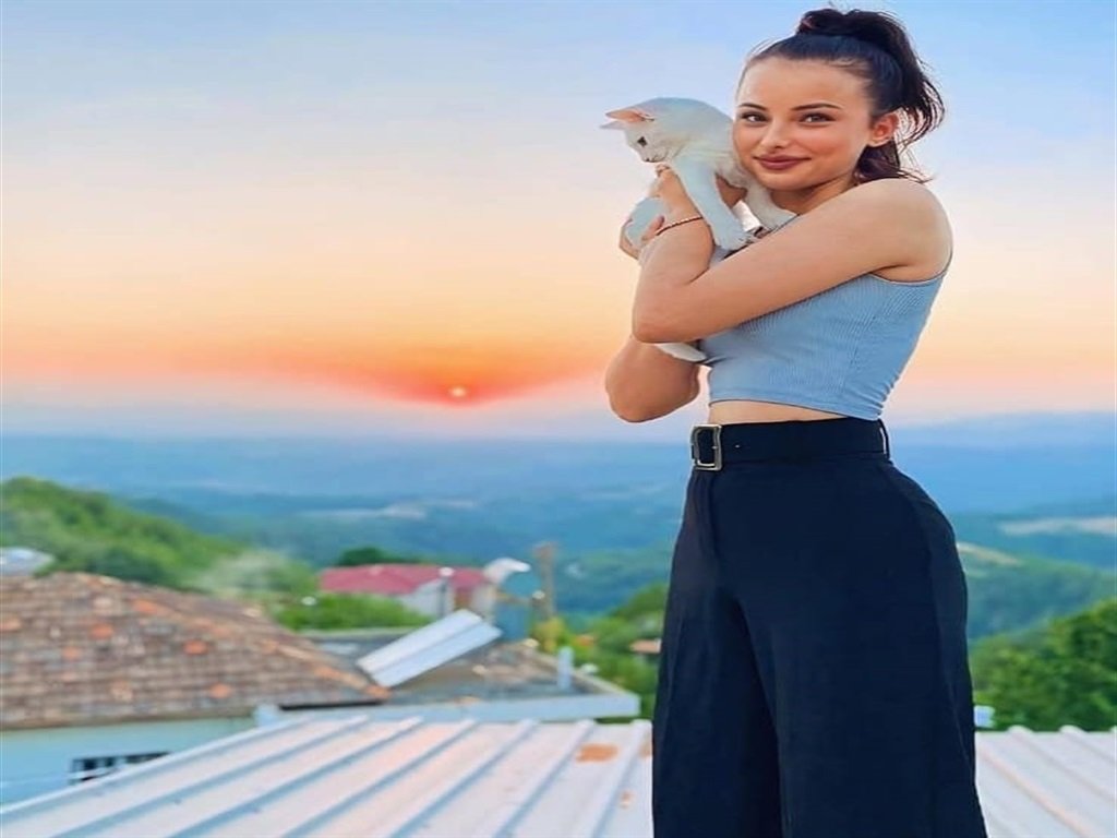 Üniversiteli Hakan'ı bıçaklayarak öldüren sevgiliye verilen 15 yıl hapis cezasına aileden itiraz