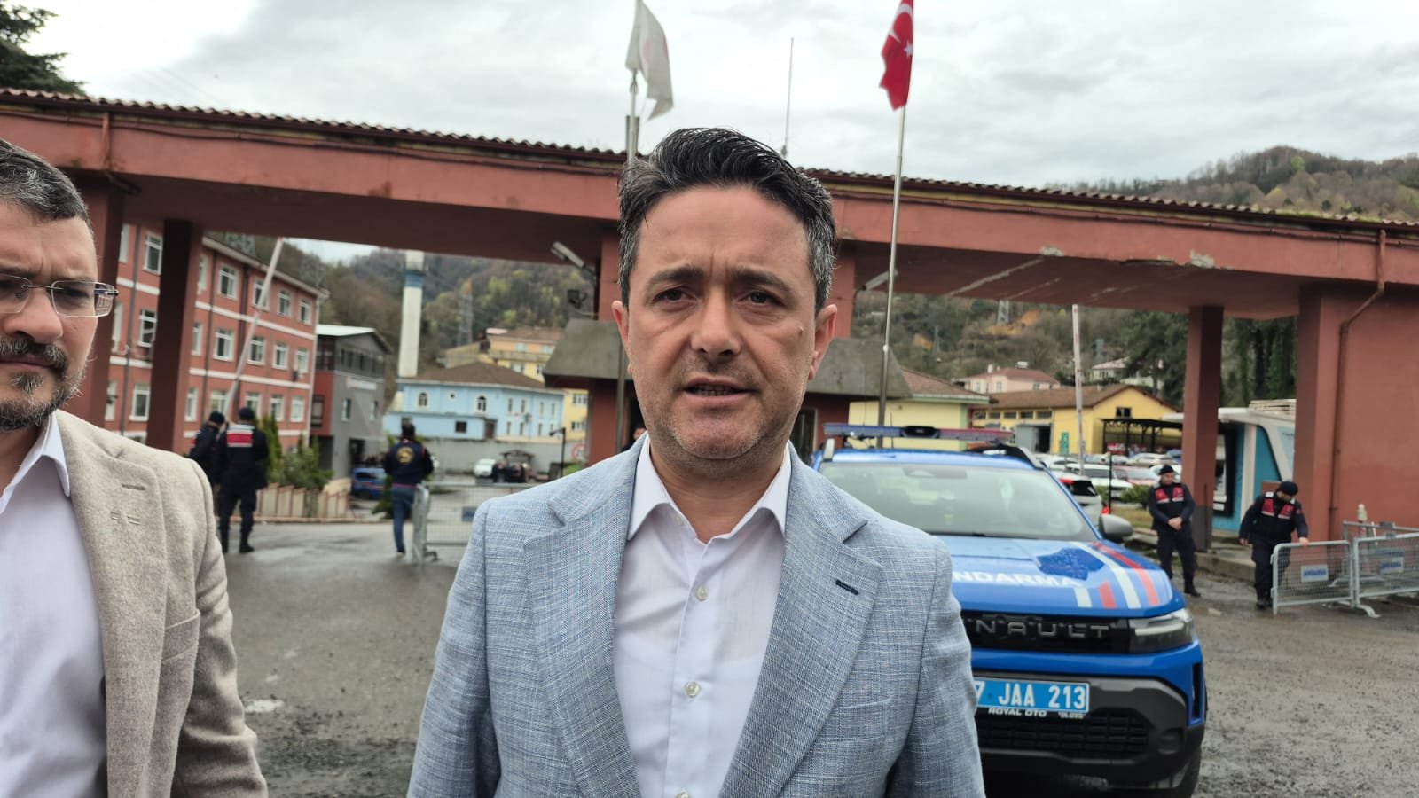 Zonguldak'taki gergin meclis birleşimi CHP'liler katılmadan yapıldı