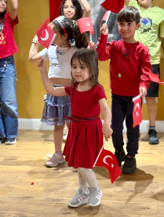 Londra’da 23 Nisan’dan Köy Okullarına Umut 4