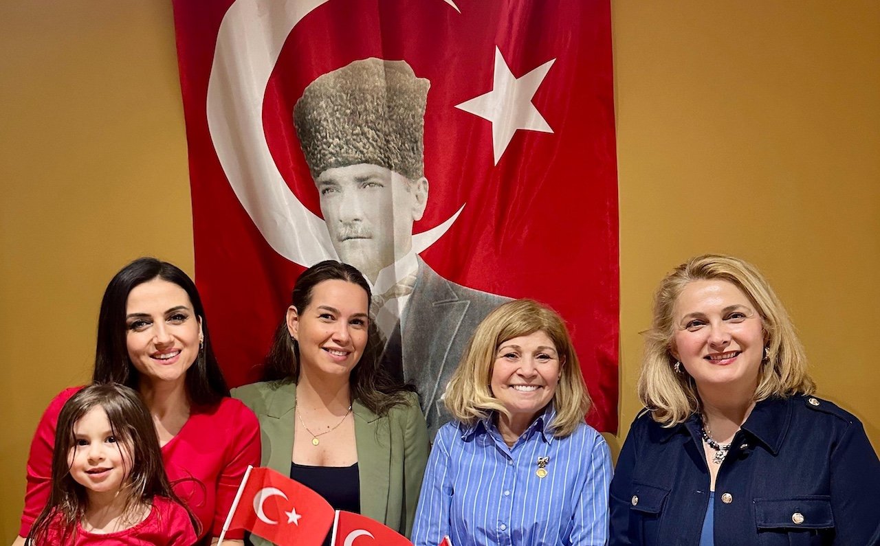 Londra’da 23 Nisan’dan Köy Okullarına Umut 8